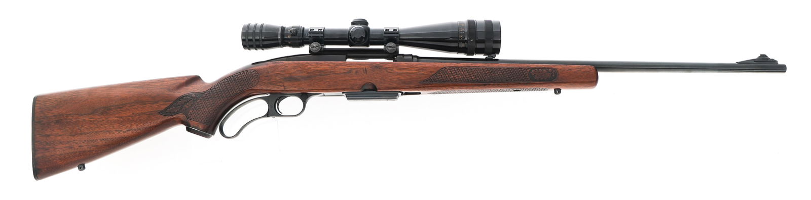 1957 WINCHESTER MODEL 88 .308 WIN CALIBER RIFLE: 1957 WINCHESTER MODEL 88 .308 WIN CALIBER RIFLE 1967 Winchester Model 88 .308 caliber semi automatic rifle. Blued finish. Checkered wood stock. Flip up rear sight. Redfield 6x18x scope with duplex ret