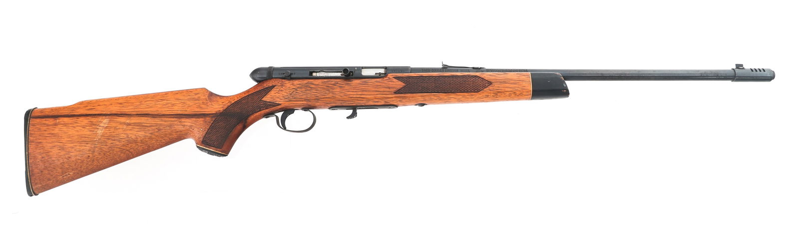 SQUIRES BINGHAM MODEL 20D .22 LR CALIBER RIFLE: SQUIRES BINGHAM MODEL 20D .22 LR CALIBER RIFLE Squires Bingham Model 20D .22 LR caliber semi automatic rifle. Left side of barrel import stamped "The American Import Co." Blued finish. Checkered wood