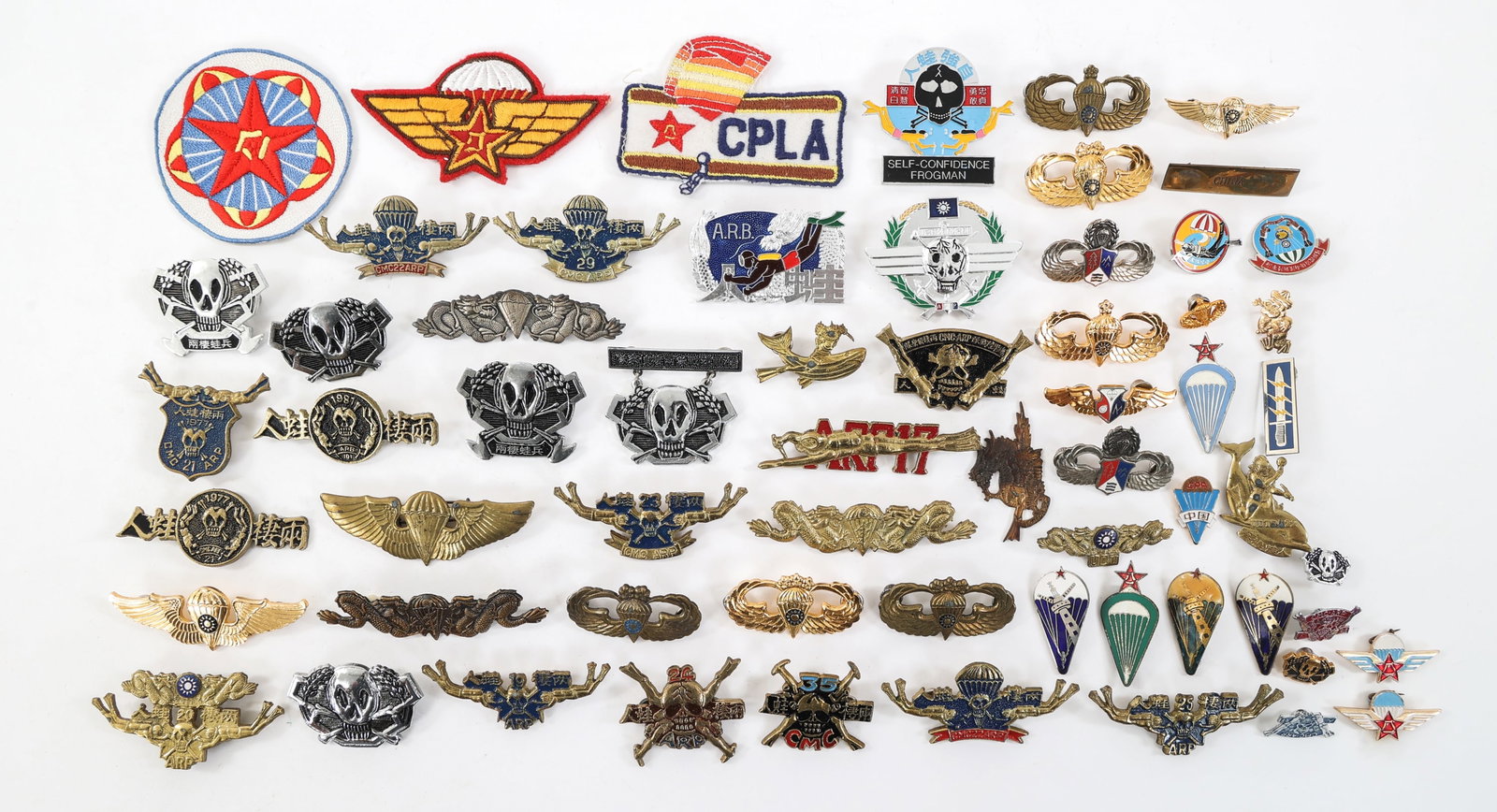 COLD WAR - CURRENT CHINESE & TAIWANESE JUMP WINGS: COLD WAR - CURRENT CHINESE & TAIWANESE JUMP WINGS Cold War - Current Chinese and Taiwanese Jump Wing Badges and Patches.