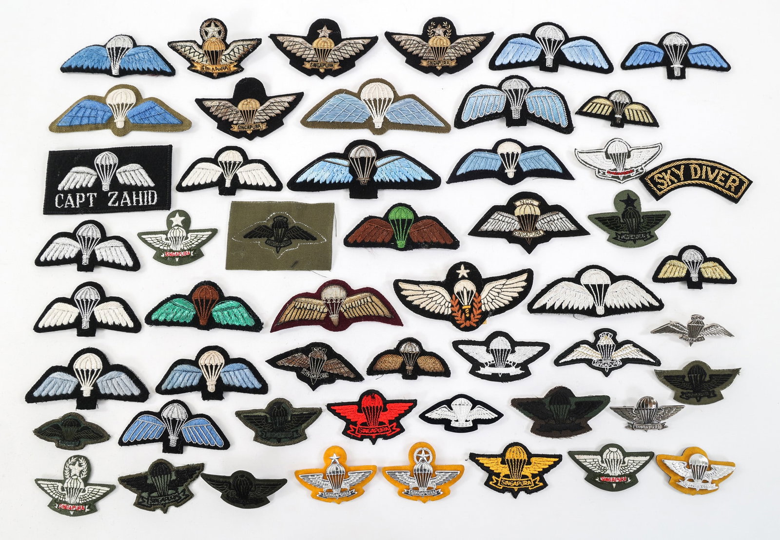 COLD WAR - CURRENT WORLD MILITARY JUMP WINGS: COLD WAR - CURRENT WORLD MILITARY JUMP WINGS Cold War - Current World Military Jump Wings and Patches. Countries includes Singapore, Pakistan and more.