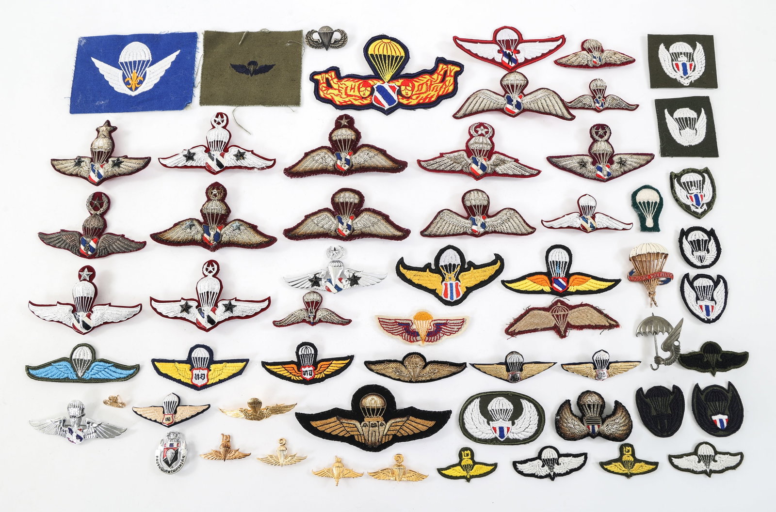 COLD WAR - CURRENT WORLD MILITARY JUMP WINGS: COLD WAR - CURRENT WORLD MILITARY JUMP WINGS Cold War - Current World Military Jump Wings, Lapel Pins and Patches. Countries include Thailand, Russia, US, and more.