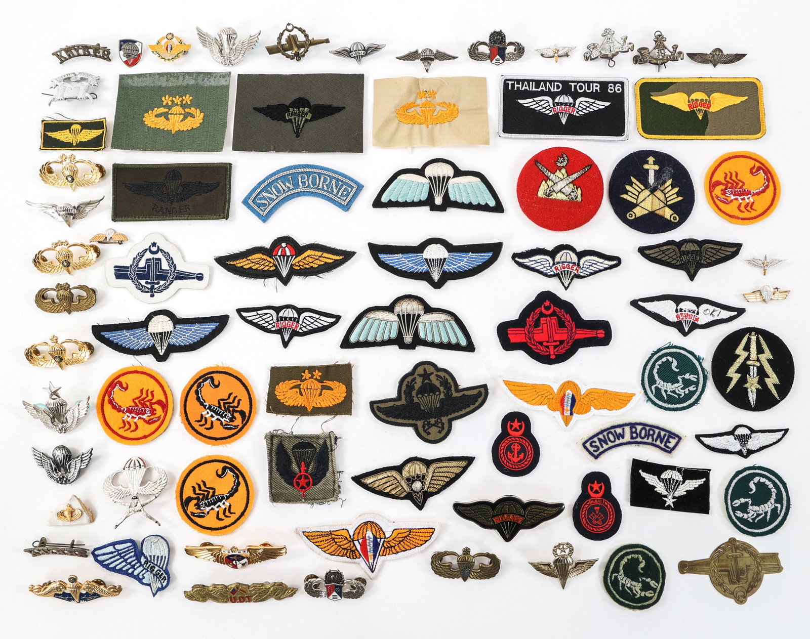 COLD WAR - CURRENT WORLD MILITARY JUMP WINGS: COLD WAR - CURRENT WORLD MILITARY JUMP WINGS Cold War - Modern Conflicts World Military Jump Wings, Lapel Pins and Patches. Countries include Poland, Taiwan, US, Pakistan, and more.