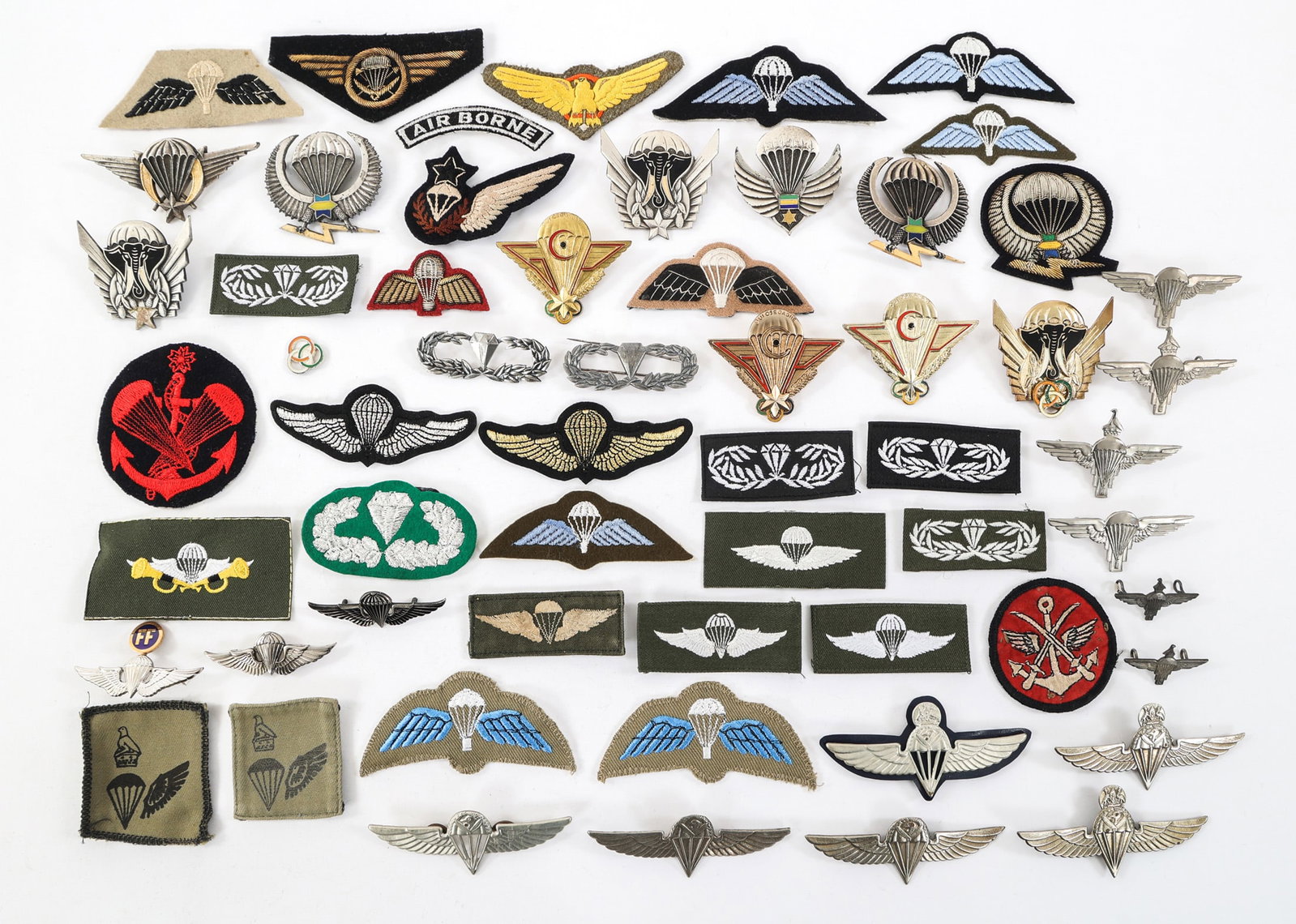 COLD WAR - CURRENT WORLD MILITARY JUMP WINGS: COLD WAR - CURRENT WORLD MILITARY JUMP WINGS Cold war - Current World Military Jump Wings. Includes Japan, Uganda, Gabon, Ivory Coast, and more.