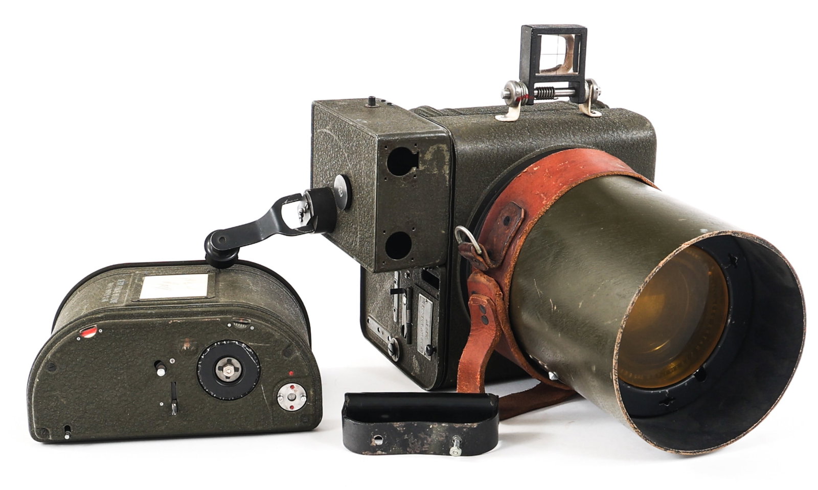 WWII USAAF TYPE K-24 AIRCRAFT CAMERA By KODAK: WWII USAAF TYPE K-24 AIRCRAFT CAMERA By KODAK WWII US Army Air Force Type K-24 Aircraft Camera. Maker marked by Eastman Kodak Company. OD Green painted wood / steel construction with flip up sight and