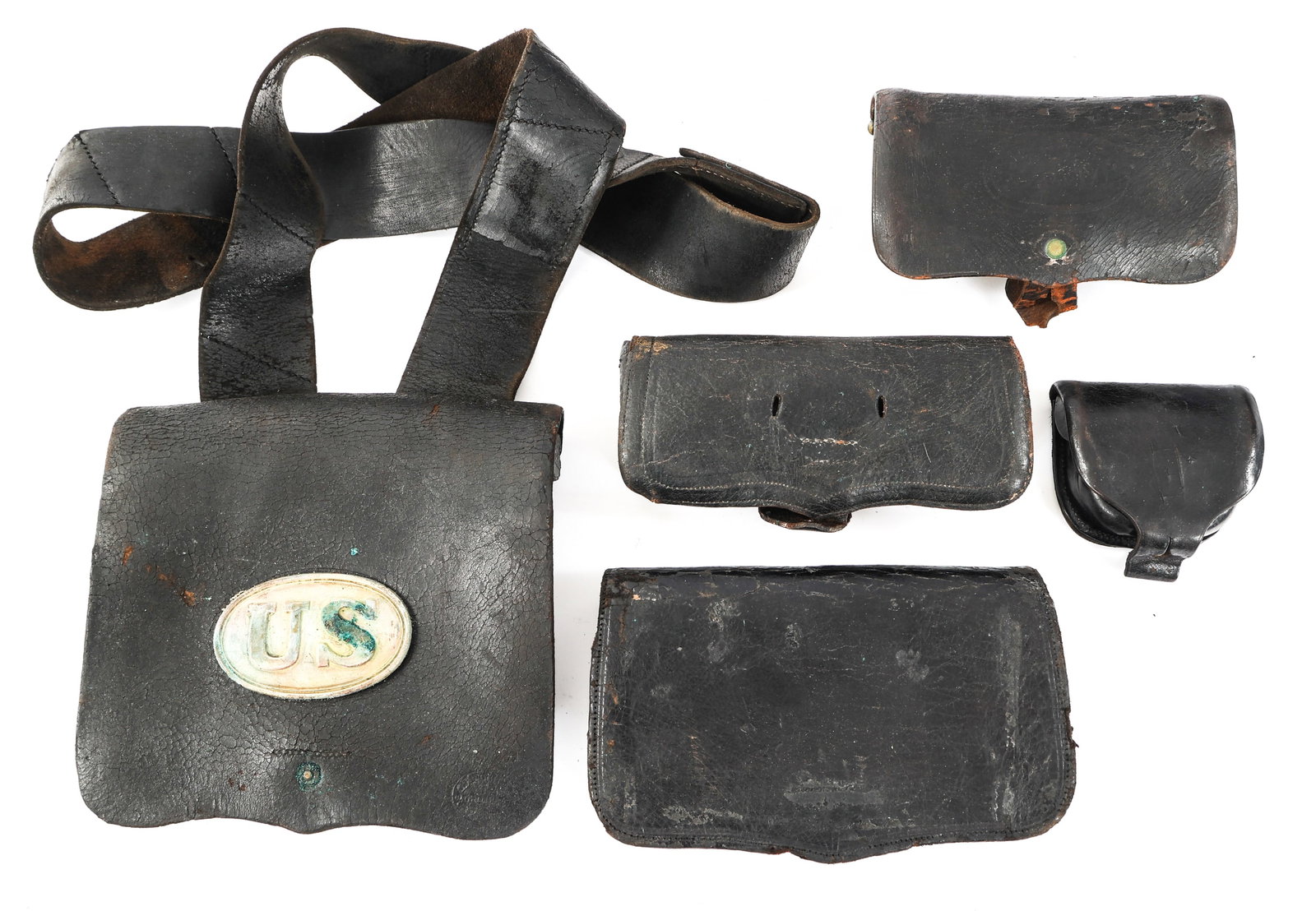 CIVIL WAR US ARMY CARTRIDGE BOXES & CAP POUCHES: CIVIL WAR US ARMY CARTRIDGE BOXES & CAP POUCHES Civil War US Army Cartridge Boxes & Percussion Cap Pouches. (1) M1855 Cartridge Box. Black leather construction. Maker marked by WH Wilkinson, Springfie