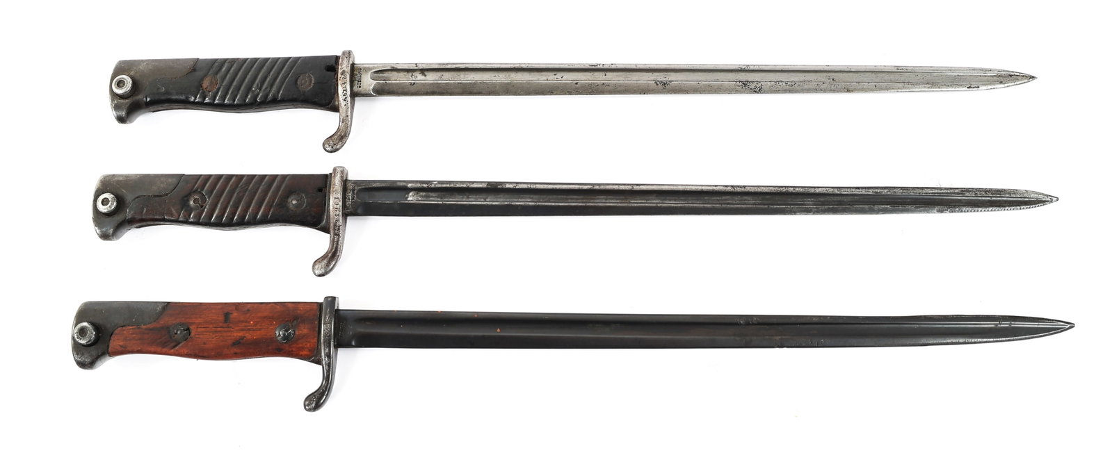 IMPERIAL GERMAN M1898 BAYONETS: IMPERIAL GERMAN M1898 BAYONETS Imperial German M1898 Bayonets. (1) M1898. Single edged, quillback blade. Maker marked by Simon & Co Suhl. Wood grips. No scabbard. (2) M1898. Single edged, blued, quill