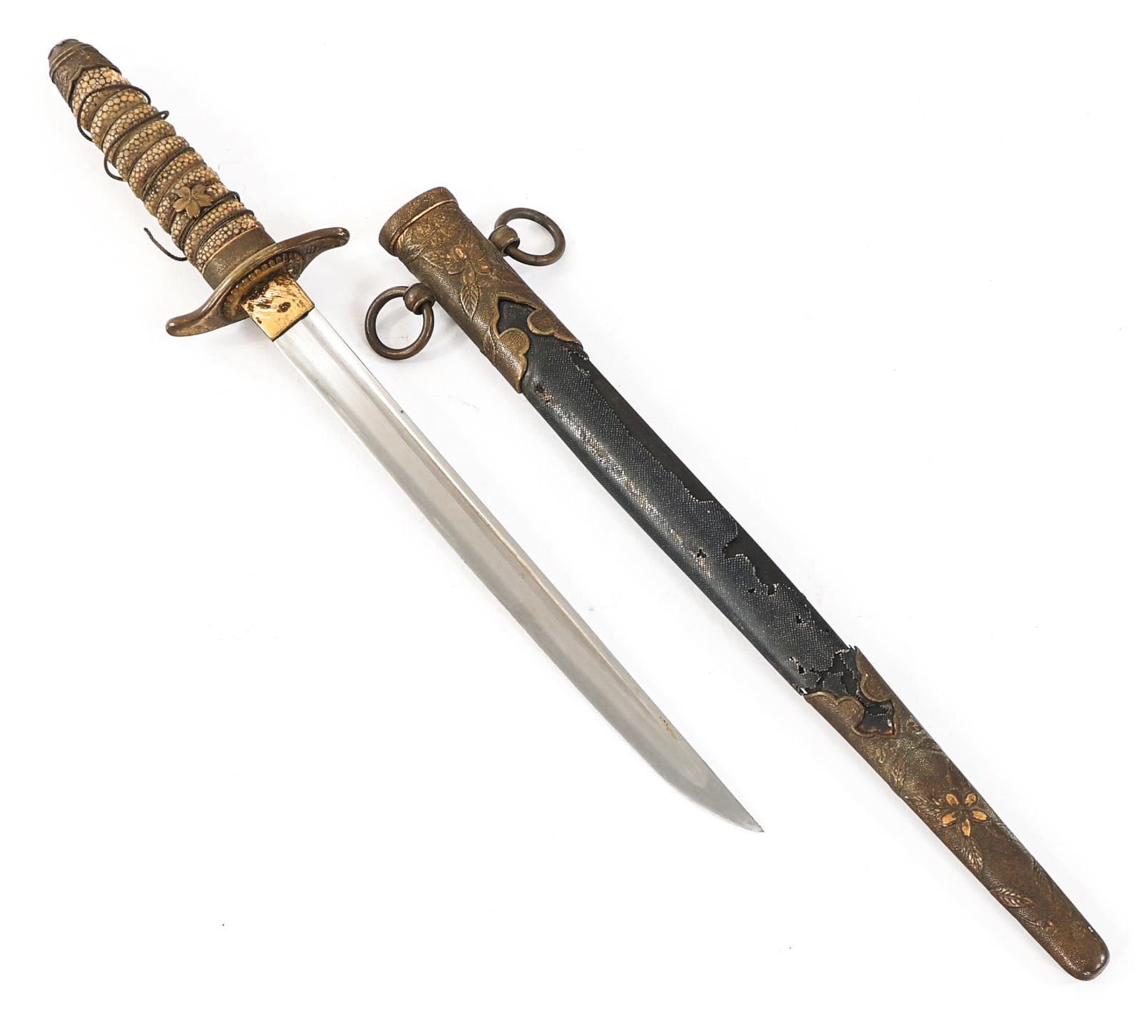WWII IMPERIAL JAPANESE M1883 NAVY DRESS DAGGER: WWII IMPERIAL JAPANESE M1883 NAVY DRESS DAGGER WWII Imperial Japanese M1883 Navy Dress Dagger. Single edged, bright blade with thin fuller near the spine. Decorated brass Habaki. Brass hilt and ferrul