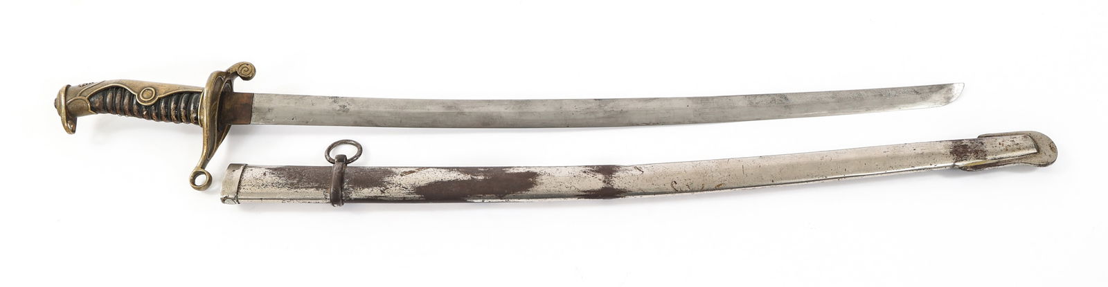 WWII IMPERIAL JAPANESE POLICE OFFICER SWORD: WWII IMPERIAL JAPANESE POLICE OFFICER SWORD WWII Imperial Japanese Police Officer Sword. Single edged, slightly curved, bright blade. Brushed copper Habaki. Leather buffer pad present. Brass hilt with