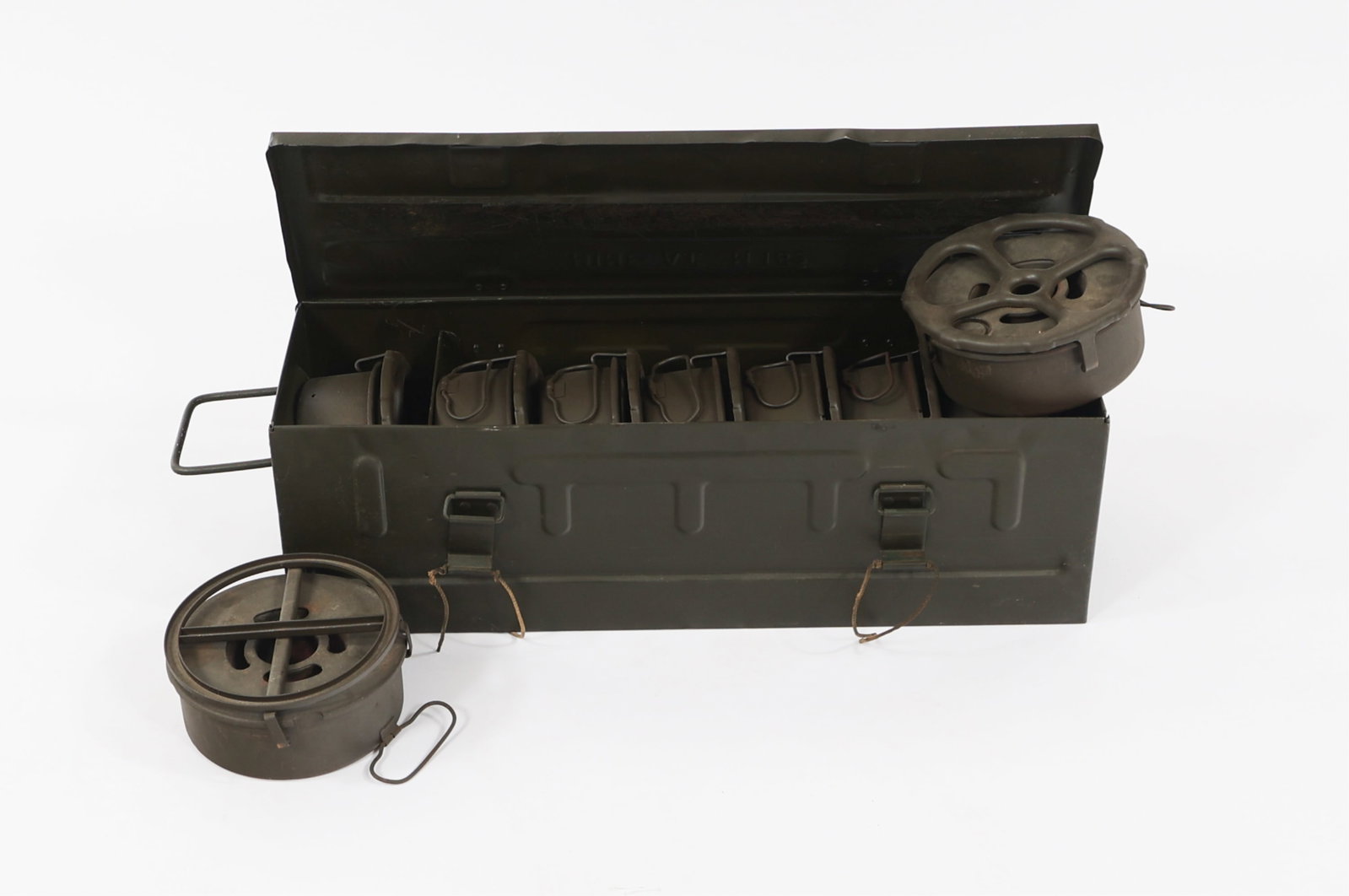WWII US ARMY M1 ANTI-TANK MINES & M152 MINE CRATE: WWII US ARMY M1 ANTI-TANK MINES & M152 MINE CRATE WWII US Army M1 Anti-Tank Mines & M152 Mine Storage Crate. (9) M1 AT Mines. OD Green steel construction. Seven are held inside crate. (1) M152 Mine St