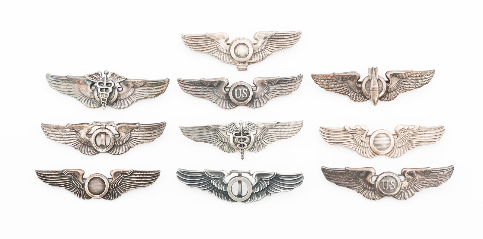 WWII US ARMY AIR FORCE QUALIFICATION WINGS: WWII US ARMY AIR FORCE QUALIFICATION WINGS WWII US Army Air Force Qualification Wings. Includes Pre-WWII "US" Observer, Technical Observer, Balloon Observer, Observer, Flight Surgeon, and Bombardier. 