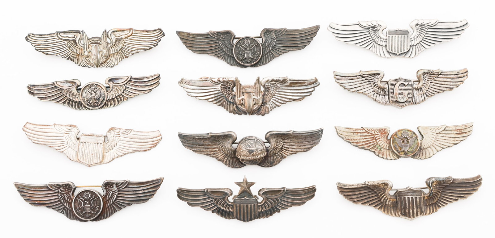 WWII US ARMY AIR FORCE QUALIFICATION WINGS: WWII US ARMY AIR FORCE QUALIFICATION WINGS WWII US Army Air Force Qualification Wings. Includes Aerial Gunner, Glider pilot, Navigator, Pilot, and Air Crew Wings. Clutch back and pin back construction