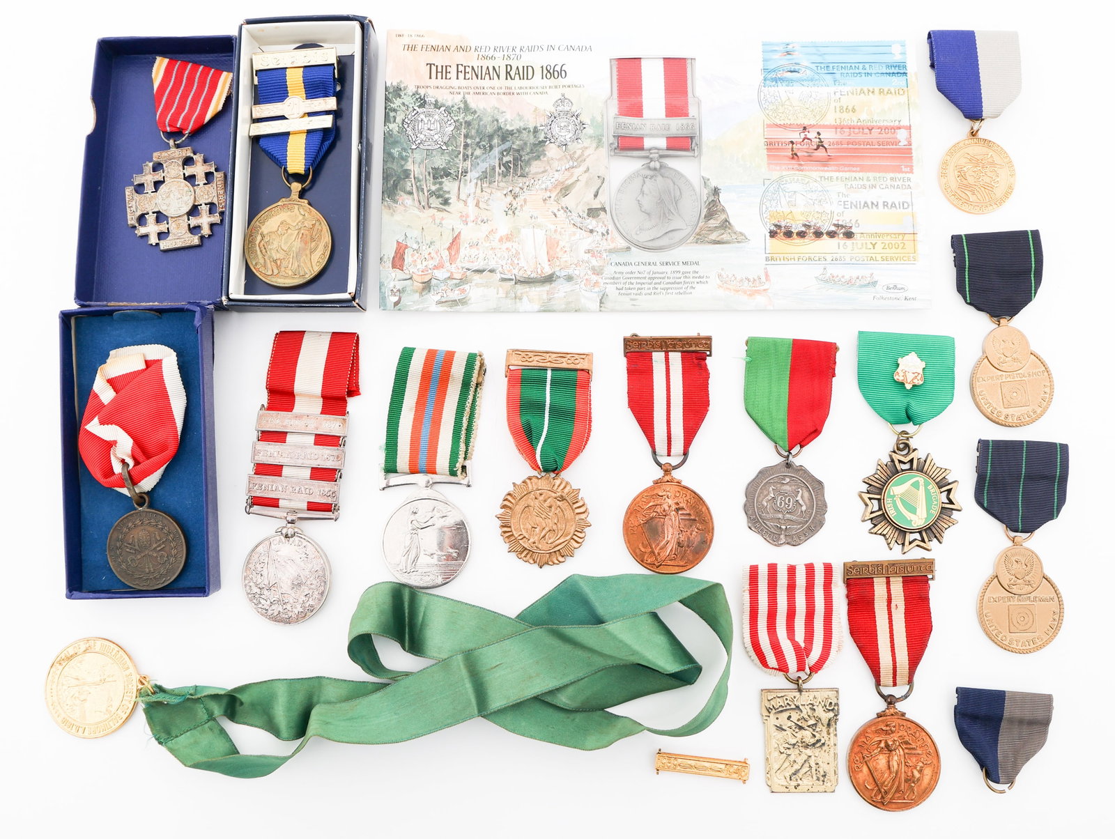 WWI - CURRENT WORLD SERVICE & FRATERNAL MEDALS: WWI - CURRENT WORLD SERVICE & FRATERNAL MEDALS WWI - Current World Service and Fraternal Medals. (1) State of Maryland WWI service. (2) WWII Era Irish Emergency. (2) US Navy Pistol and Rifle Expert. (