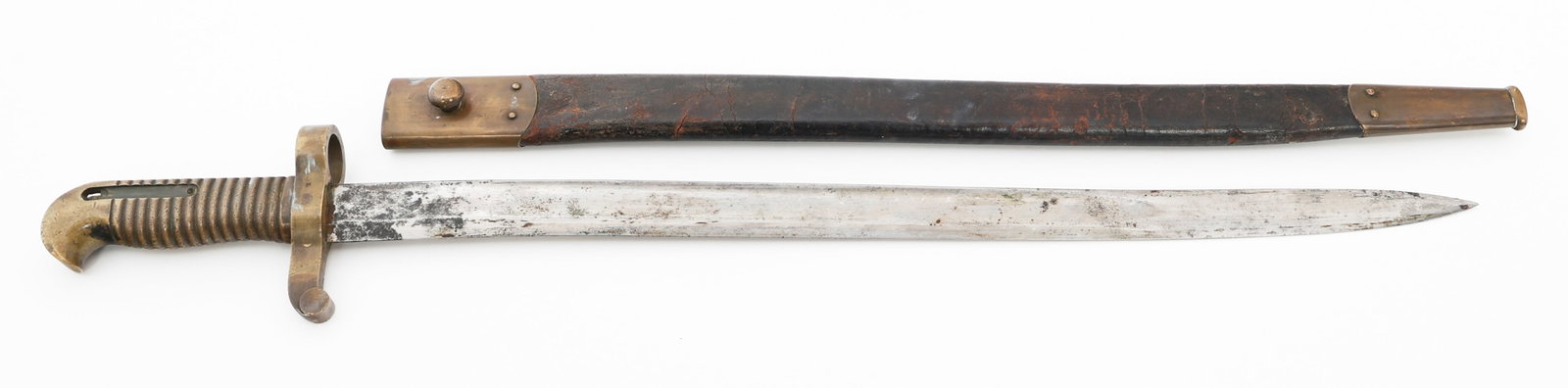 US ARMY MODEL 1862 ZOUAVE YATAGHAN BAYONET: US ARMY MODEL 1862 ZOUAVE YATAGHAN BAYONET US Army Model 1862 "Zouave" Yataghan Bayonet. Single edged, bright, yataghan blade with fuller. No visible maker marks. Brass hilt with "L" stamped on one si