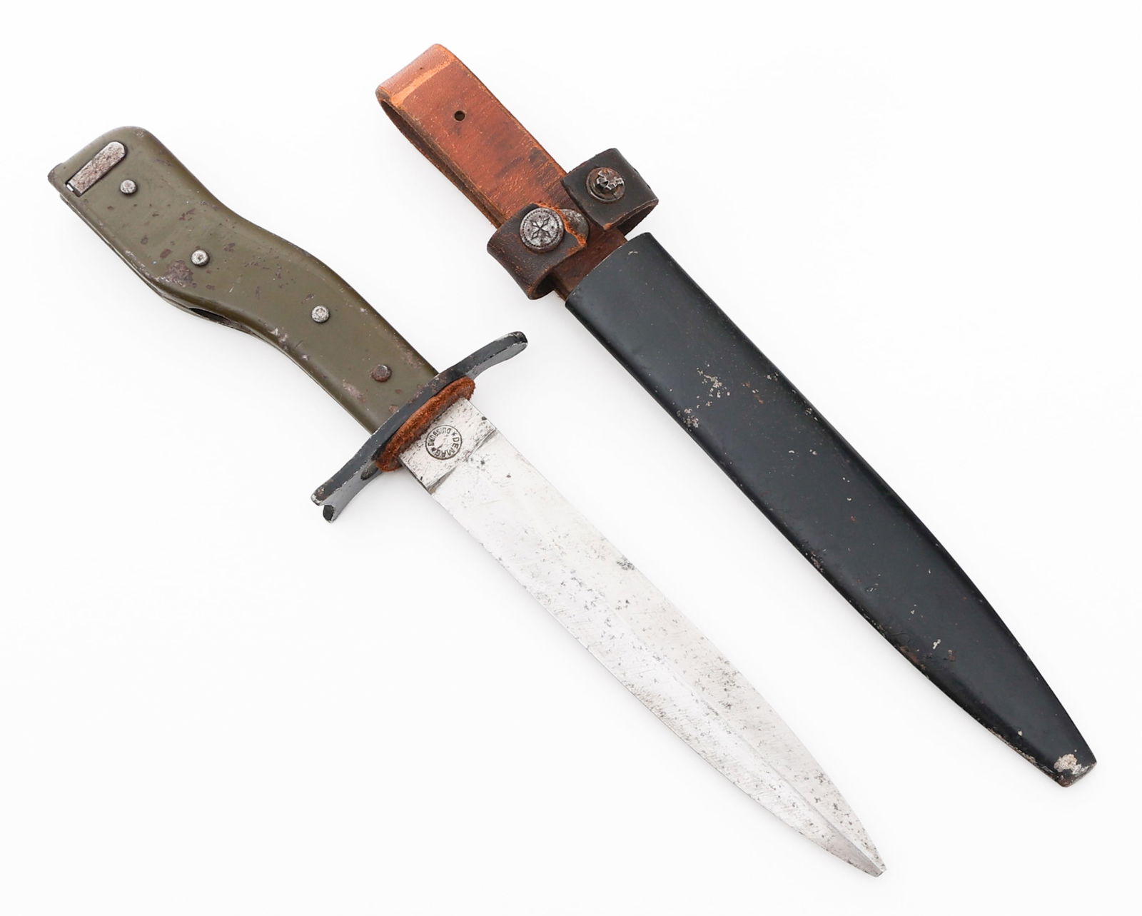 WWI GERMAN CRANK HANDLE ERSATZ BAYONET by DEMAG: WWI GERMAN CRANK HANDLE ERSATZ BAYONET by DEMAG WWI Imperial German Crank Handle Ersatz Trench Knife / Bayonet. Double edged, bright, diamond section blade. Maker marked by Demag, Duisburg on one side