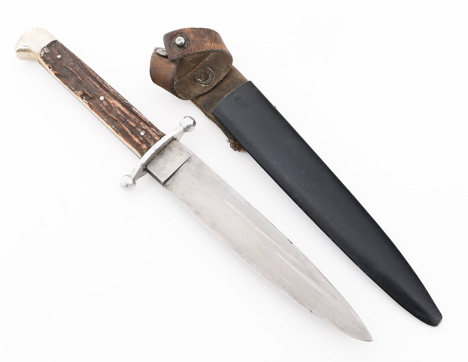 WWI IMPERIAL GERMAN BOOT KNIFE by ANTON WINGEN JR: WWI IMPERIAL GERMAN BOOT KNIFE by ANTON WINGEN JR WWI Imperial German Boot Knife. Single edged, bright blade. Maker marked by Anton Wingen Jr. Full tang construction. Alloy hilt with stag horn grips. 