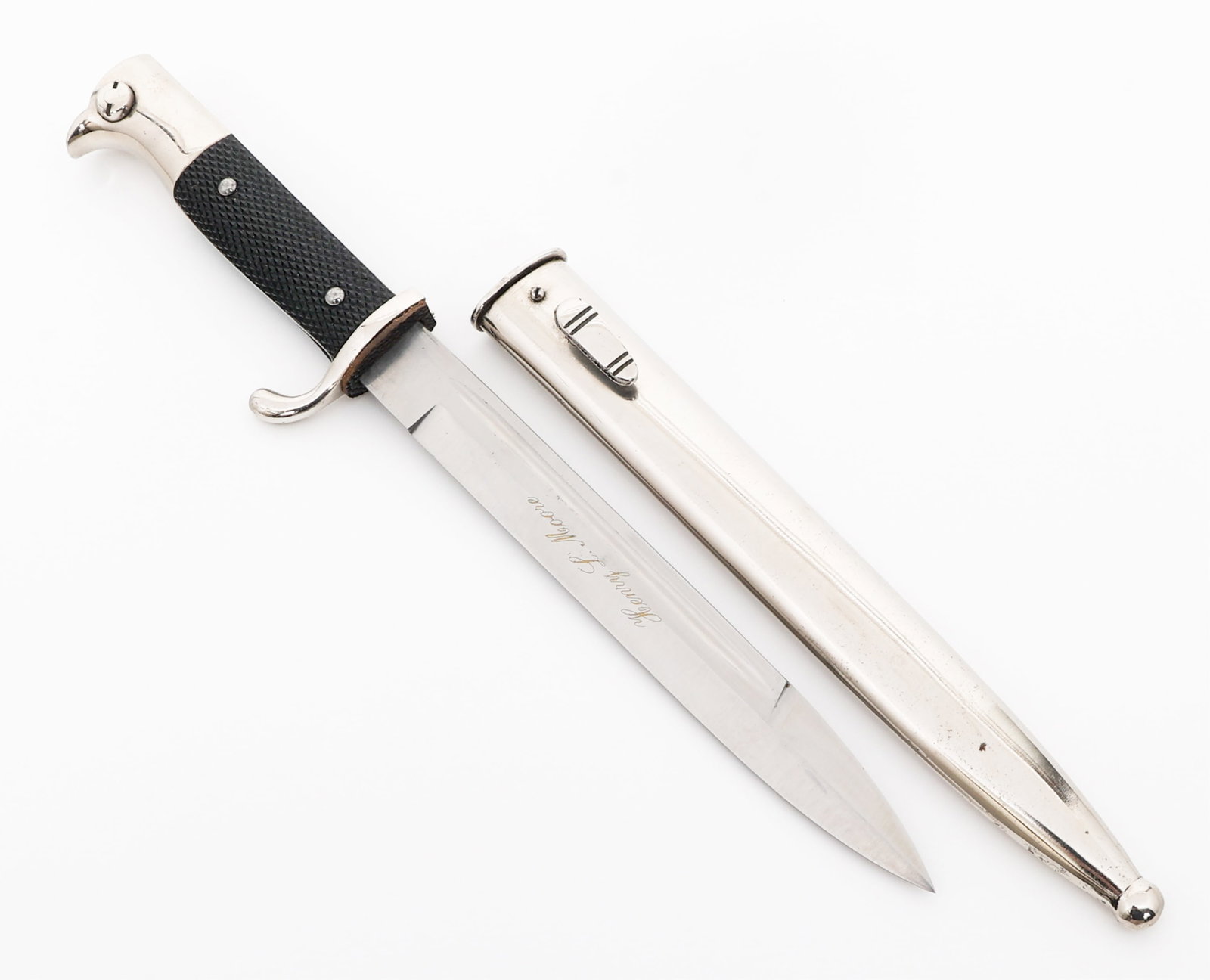 WWII GERMAN K98 US ARMY NAMED PRESENTATION BAYONET: WWII GERMAN K98 US ARMY NAMED PRESENTATION BAYONET WWII German K98 US Army Named Presentation Bayonet. Named to Henry L Moore. Single edged, bright blade with fuller. Acid etched "Cannon CO - 3rd Infa