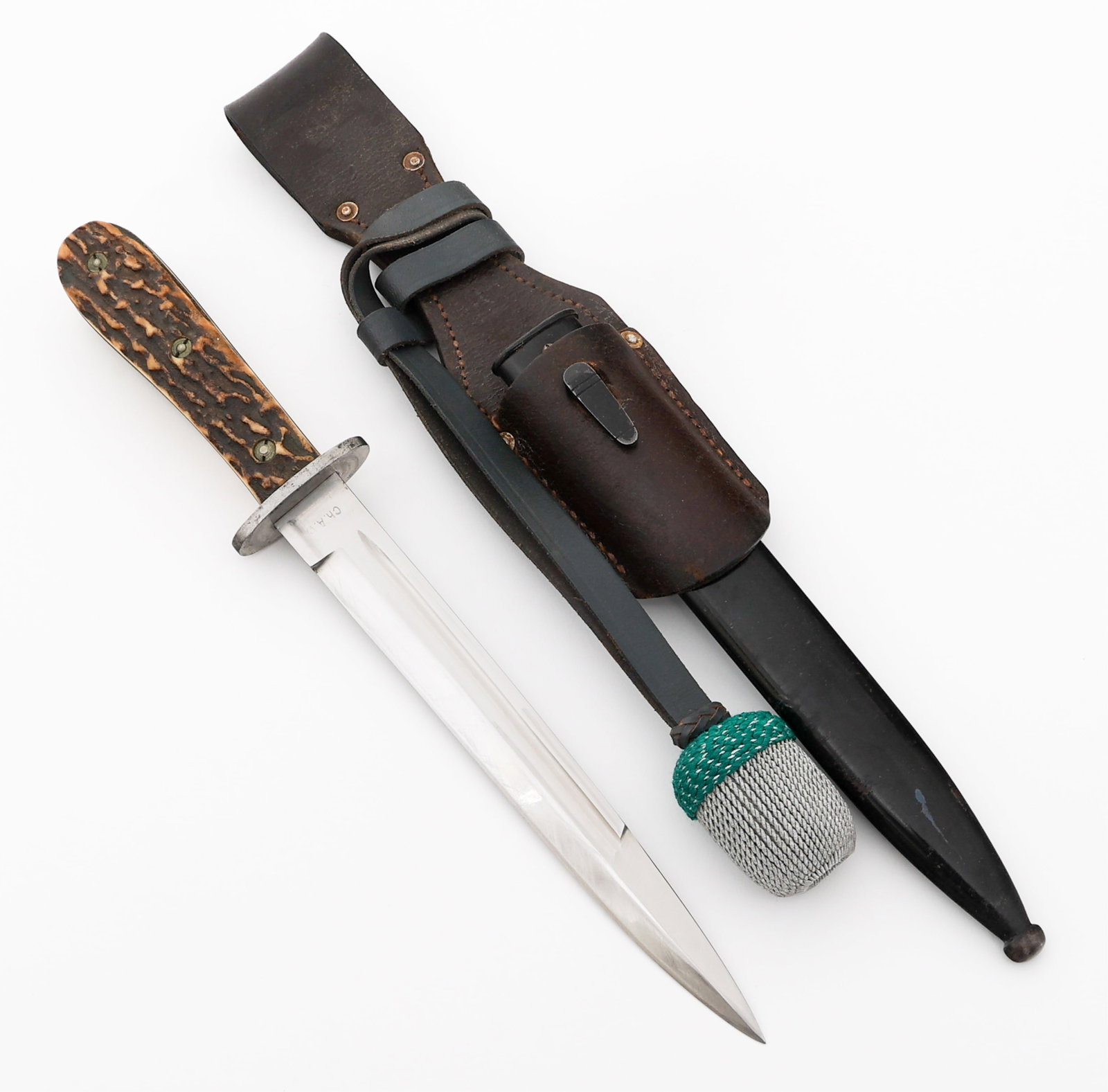 WWII GERMAN LUFTWAFFE FORESTRY DRESS BAYONET: WWII GERMAN LUFTWAFFE FORESTRY DRESS BAYONET WWII German Luftwaffe Forestry Dress Bayonet. Single edged, bright blade with fuller. Maker marked by Waffen-Loesche, Berlin one one side of the ricasso, "