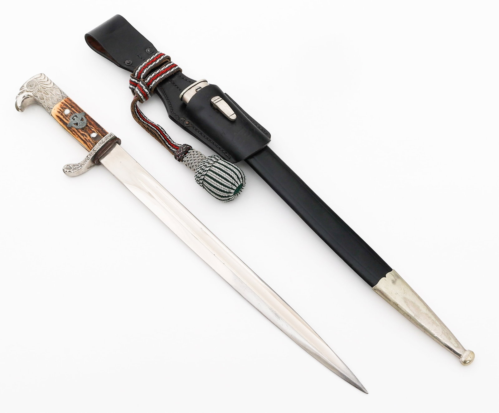WWII GERMAN POLICE DRESS BAYONET by LUNESCHLOSS: WWII GERMAN POLICE DRESS BAYONET by LUNESCHLOSS WWII German Municipal Police Officer's Dress Bayonet. Single edged, bright blade with fuller. Maker marked by P D Luneschloss on the ricasso. Leather bu