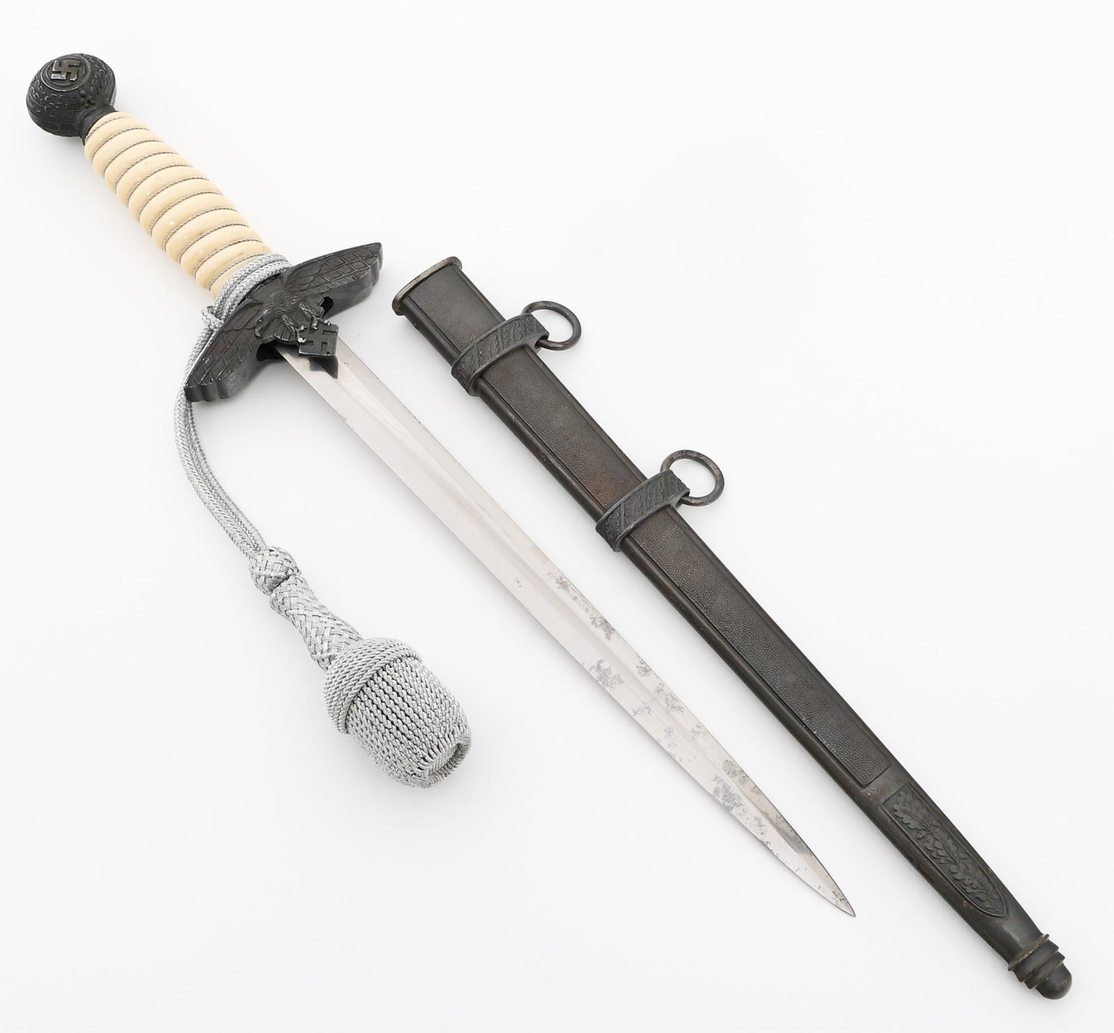 WWII GERMAN LUFTWAFFE 2nd MODEL DAGGER by KLAAS: WWII GERMAN LUFTWAFFE 2nd MODEL DAGGER by KLAAS WWII German Luftwaffe 2nd Model Officer Dress Dagger. Double edged, bright blade with maker mark by Robert Klaas, Solingen on one side near the crossgua