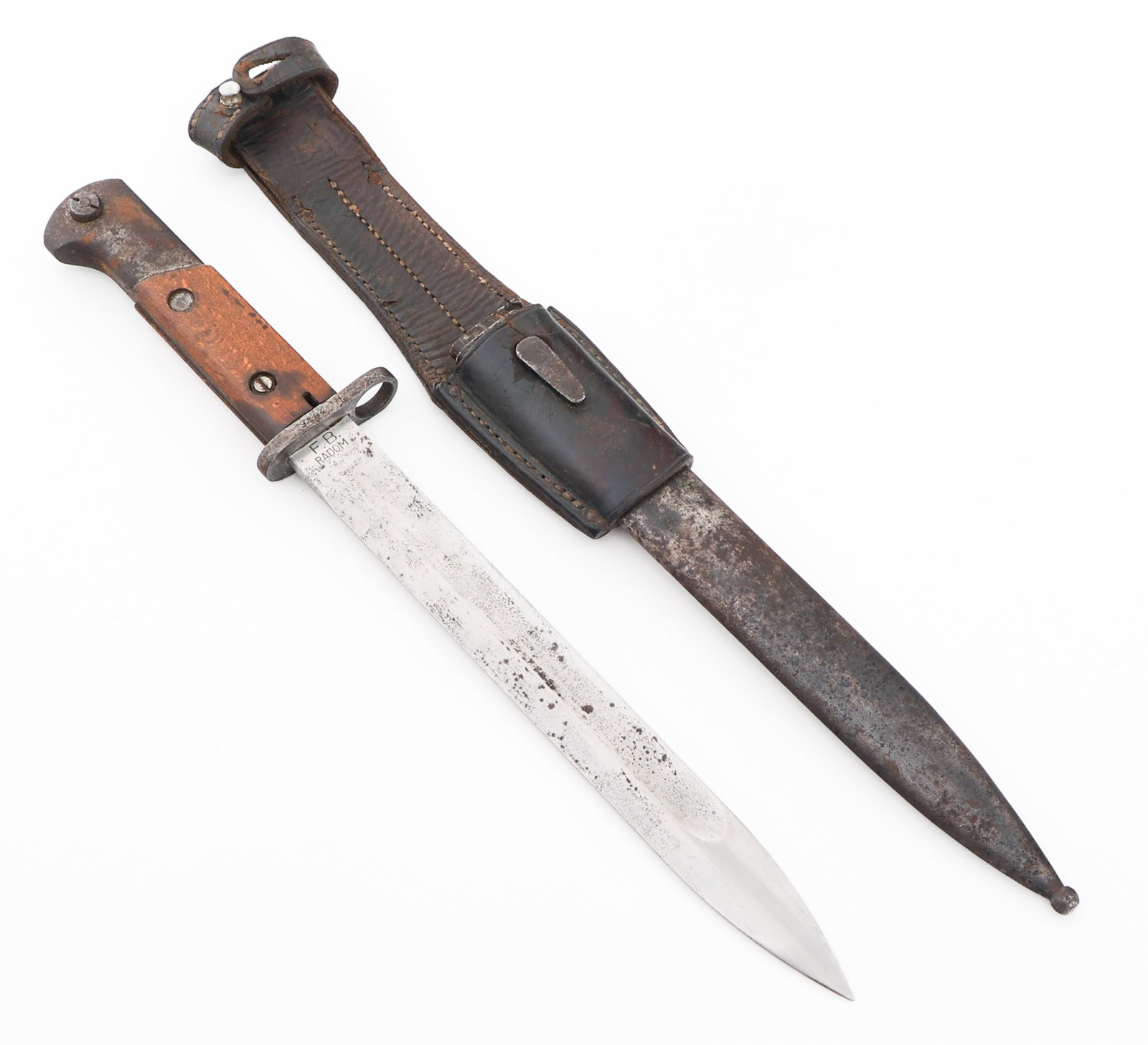 WWII POLISH WZ28 MAUSER BAYONET by RADOM: WWII POLISH WZ28 MAUSER BAYONET by RADOM WWII Polish WZ28 Mauser Bayonet by Radom. Single edged, bright blade with fuller. Polish eagle and "W.P." stamped on one side of the ricasso, "F.B. Radom" on t