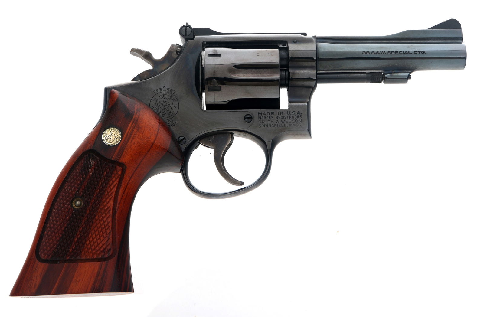 SMITH & WESSON MODEL 15-3 .38 SPECIAL DA REVOLVER: SMITH & WESSON MODEL 15-3 .38 SPECIAL DA REVOLVER Smith & Wesson Model 15-3 .38 S&W Special caliber DA revolver. Serrated blade front sight. Adjustable rear sight. Six-shot fluted barrel. Checkered wo