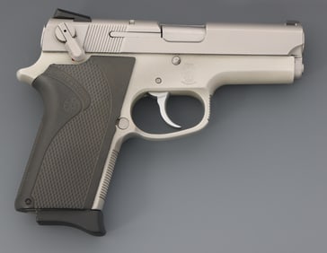 SMITH & WESSON MODEL 3913 9x19mm CALIBER PISTOL
