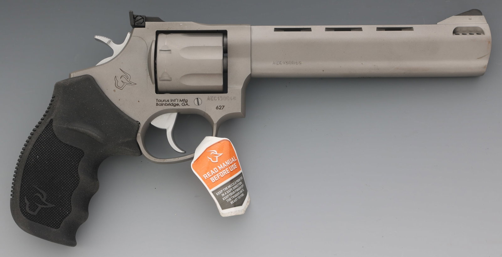 TAURUS MODEL 627 TRACKER .357 MAGNUM DA REVOLVER: TAURUS MODEL 627 TRACKER .357 MAGNUM DA REVOLVER Taurus Model 627 Tracker .357 Magnum DA revolver. Blade front sight. Adjustable rear sight. Seven-shot fluted cylinder. Textured rubber grips. Factory 