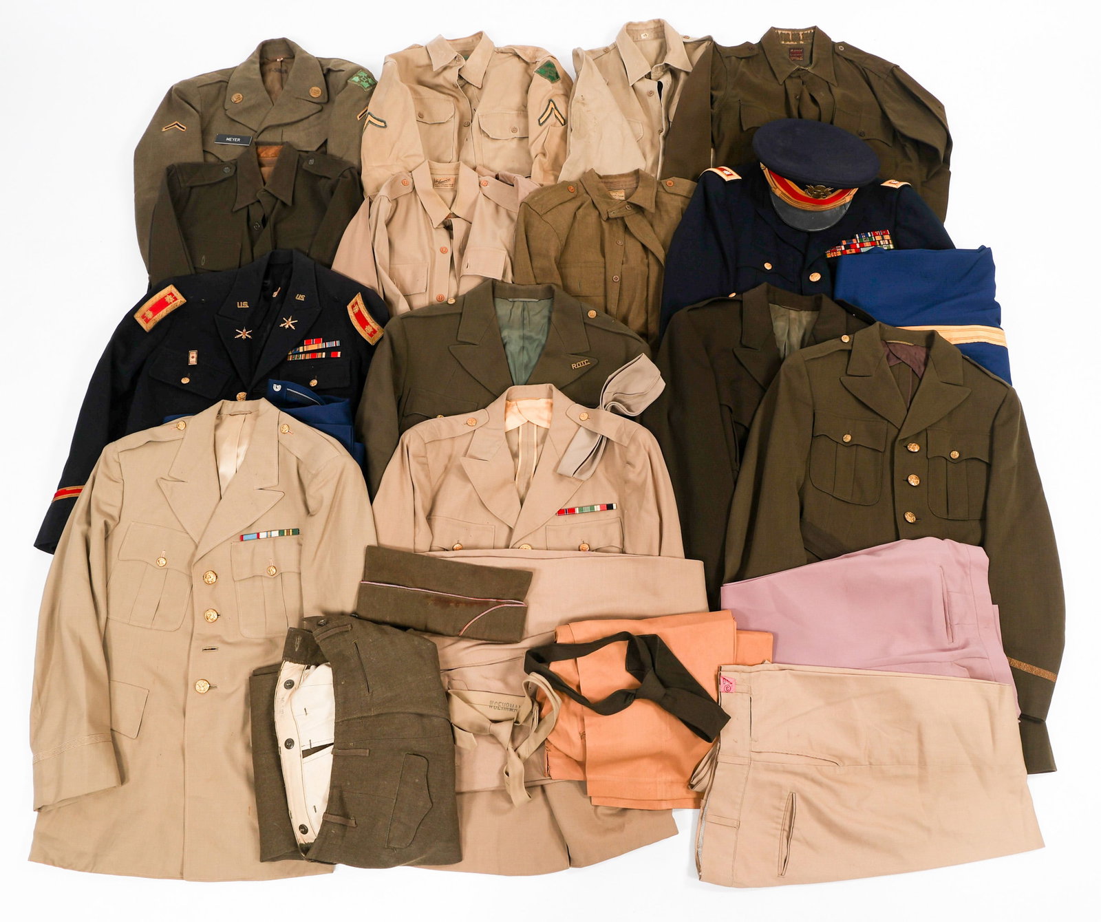 KOREAN WAR - VIETNAM WAR US ARMY UNIFORM ITEMS: KOREAN WAR - VIETNAM WAR US ARMY UNIFORM ITEMS Korean War - Vietnam War US Army Uniform Items. Includes Tunics, Shirts, Visor Caps, Trousers, Ties and more. Size: Small - Medium