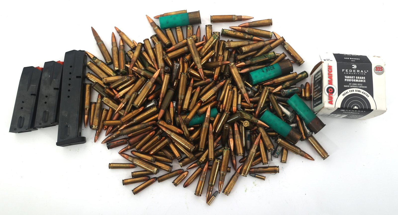 RIFLE AND HANDGUN AMMUNITION - 12 POUNDS TGW: RIFLE AND HANDGUN AMMUNITION - 12 POUNDS TGW 12 Pounds Total gross weight mixed rifle and handgun ammunition. Calibers include 7.62x51, 7.62x39, .223, 38 SPL, and 9x19mm. Three pistol magazines. Calib