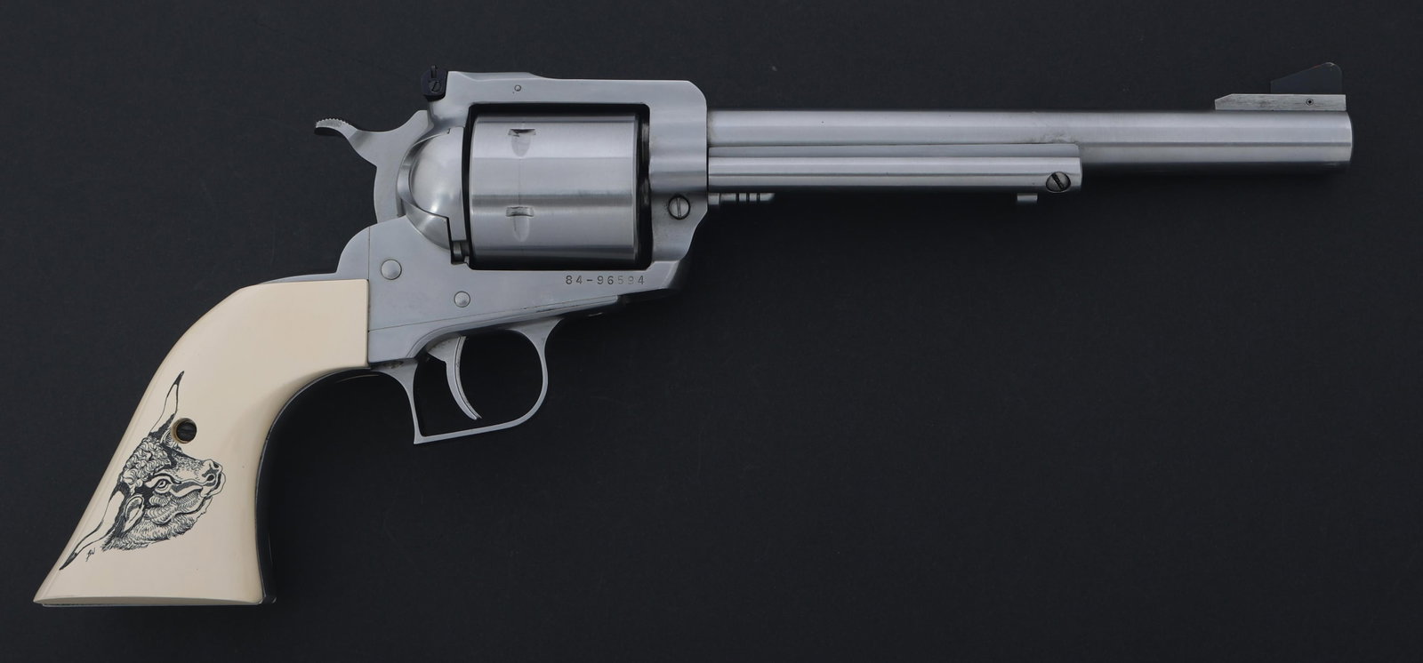 RUGER NEW MODEL SUPER BLACKHAWK .44 CAL REVOLVER: RUGER NEW MODEL SUPER BLACKHAWK .44 CAL REVOLVER Ruger New Model Super Blackhawk .44 Magnum caliber SA revolver. Six-shot smooth cylinder. Composite grips with bull on right side. Blade front sight. A