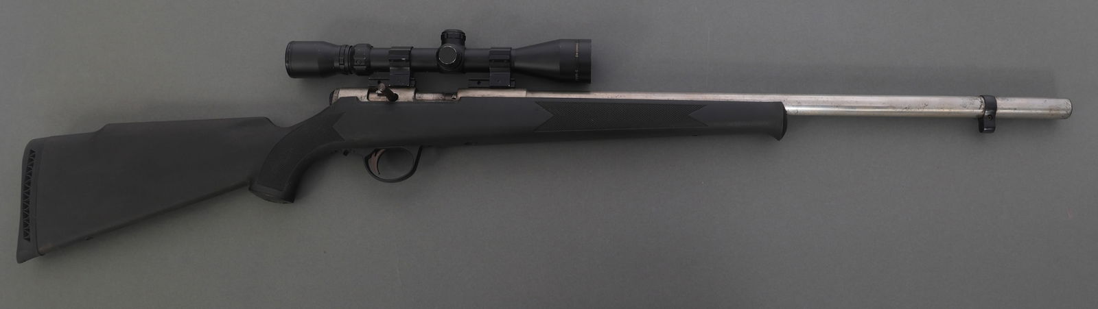 CVA STAG HORN MAGNUM 50 CAL BLACK POWDER RIFLE: CVA STAG HORN MAGNUM 50 CAL BLACK POWDER RIFLE CVA Model Stag Horn Magnum .50 caliber black powder rifle. Stainless barrel . Checkered composite stock. Rubber recoil pad. Missing ramrod. Simmons 3-9x4