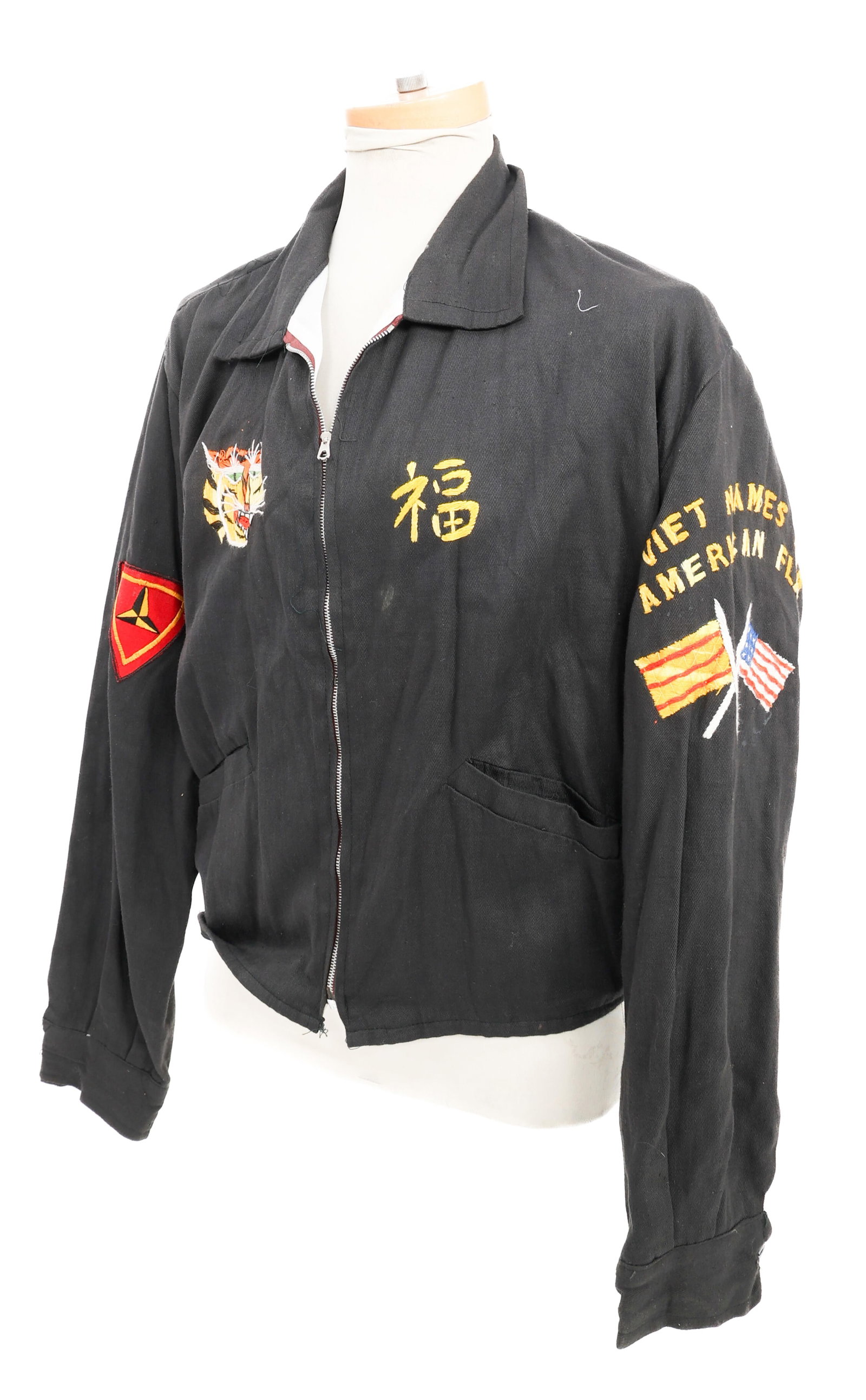 VIETNAM WAR USMC 3rd DIVISION TOUR JACKET: VIETNAM WAR USMC 3rd DIVISION TOUR JACKET Vietnam War US Marine Corps 3rd Division Tour Jacket. 3rd Marine Division patch and US & South Vietnam Flags on the sleeves. Motto, "Quangtri Vietnam 69-70", 