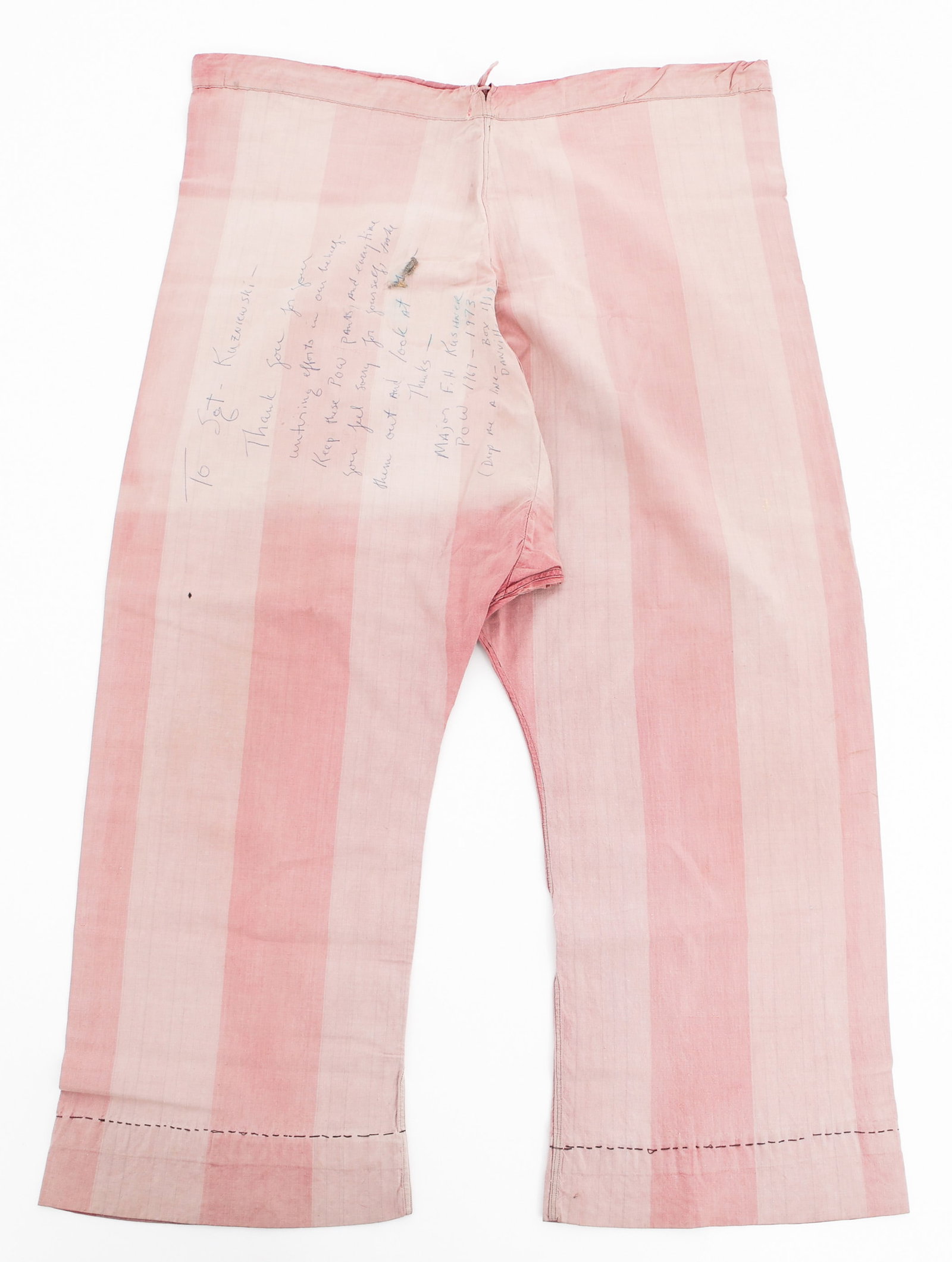 VIETNAM WAR NAMED US ARMY 1st AIR CAV POW PANTS: VIETNAM WAR NAMED US ARMY 1st AIR CAV POW PANTS Vietnam War US Army 1st Air Cavalry Division Prisoner of War Internee Pants. Named to Flight Surgeon Major Floyd H. Kushner of 1st Squadron, 9th Cavalry