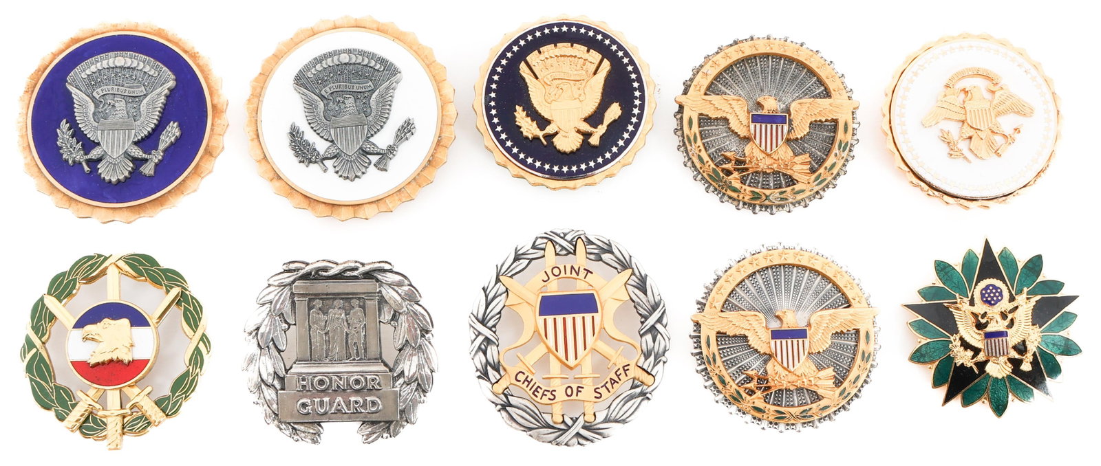 COLD WAR US PRESIDENTIAL & ARMY SERVICE BADGES: COLD WAR US PRESIDENTIAL & ARMY SERVICE BADGES (1) Tomb of the Unknown Soldier Honor Guard. (1) US Cold War Era US Presidential, Government Office and Army Service Badges. (1) Army General Staff. (1) 