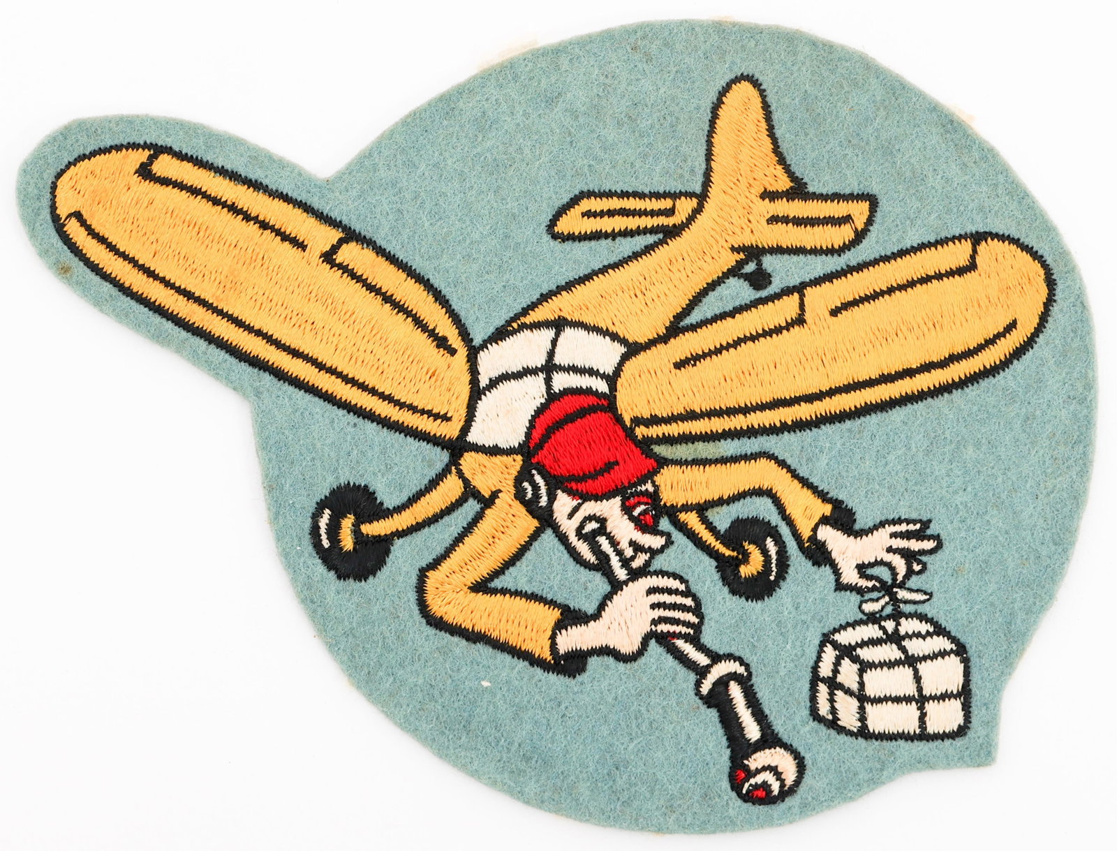 WWII USAAF 162nd LIAISON SQUADRON PATCH: WWII USAAF 162nd LIAISON SQUADRON PATCH WWII USAAF 162nd Liaison Squadron Patch. Machine embroidered cotton on felt. Size: 6 3/4" Provenance: Lifetime Military Memorabilia & Arms Collection of Peter L