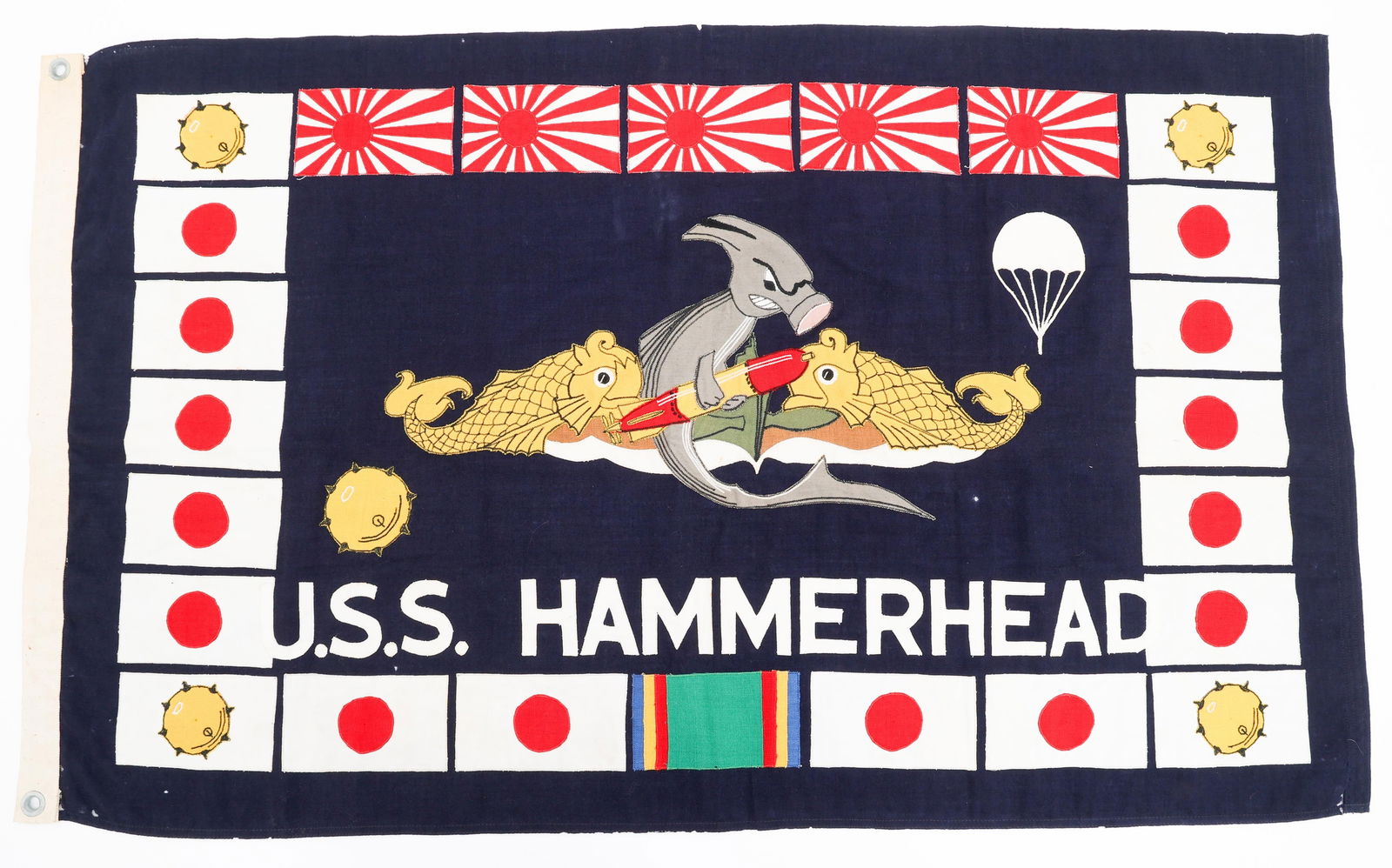 POST WWII US NAVY USS HAMMERHEAD BATTLE FLAG: POST WWII US NAVY USS HAMMERHEAD BATTLE FLAG Post WWII US Navy USS Hammerhead Submarine Crew Reunion Battle Flag. Single sided, multi-piece construction with reinforced header. USS Hammerhead emblem w