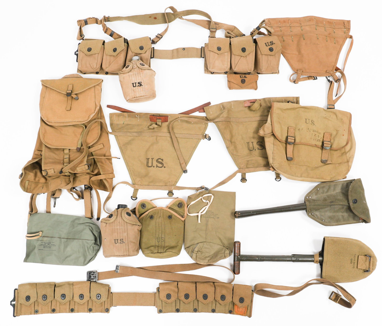 WWII USMC & ARMY FIELD GEAR & BAR MAGAZINES: WWII USMC & ARMY FIELD GEAR & BAR MAGAZINES WWII US Marine Corps and Army Field Gear. (1) BAR Magazine Belt. (6) BAR Magazines. (1) M1928 Haversack. (1) M1936 Canvas Field Bag. (3) Pack Tail. (1) M23 