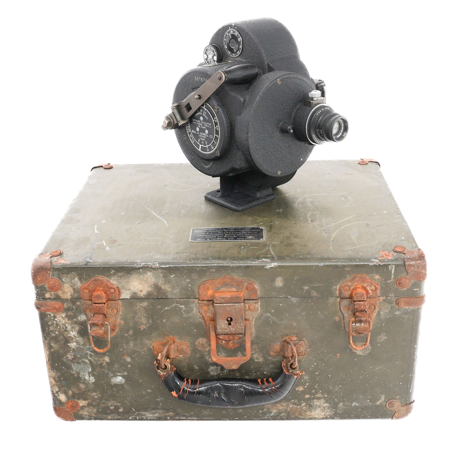 WWII US AAF 35mm BOMB SPOTTER TYPE A-4 CAMERA: WWII US AAF 35mm BOMB SPOTTER TYPE A-4 CAMERA WWII US Army Air Forces 35mm Bomb Spotter Type A-4 Camera. Maker marked by Bell and Howell. Black painted metal construction. Includes carrying case with