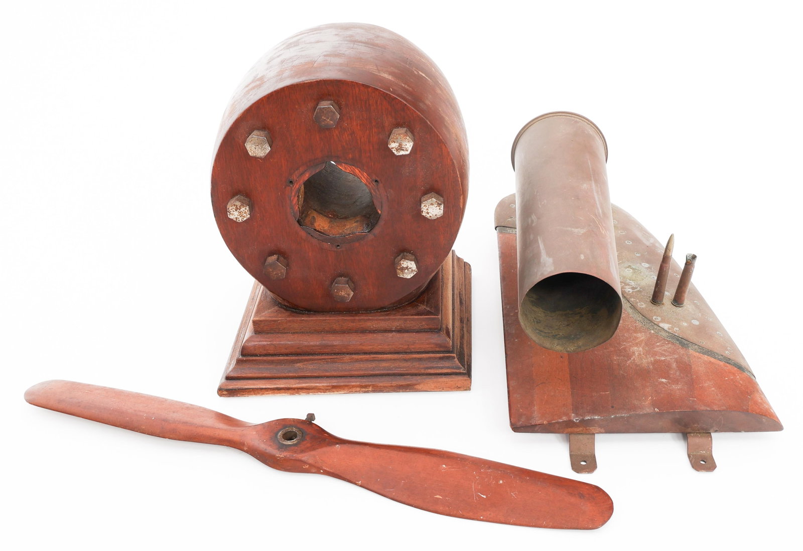 WWI SOPWITH DOLPHIN PROPELLER MOUNT & TRENCH ART: WWI SOPWITH DOLPHIN PROPELLER MOUNT & TRENCH ART WWI Sopwith Dolphin Fighter Propeller Mount & Propeller Trench Art Piece. (1) Sopwith Dolphin Propeller Mount Desk Display Piece. "Sopwith Dolphin", en