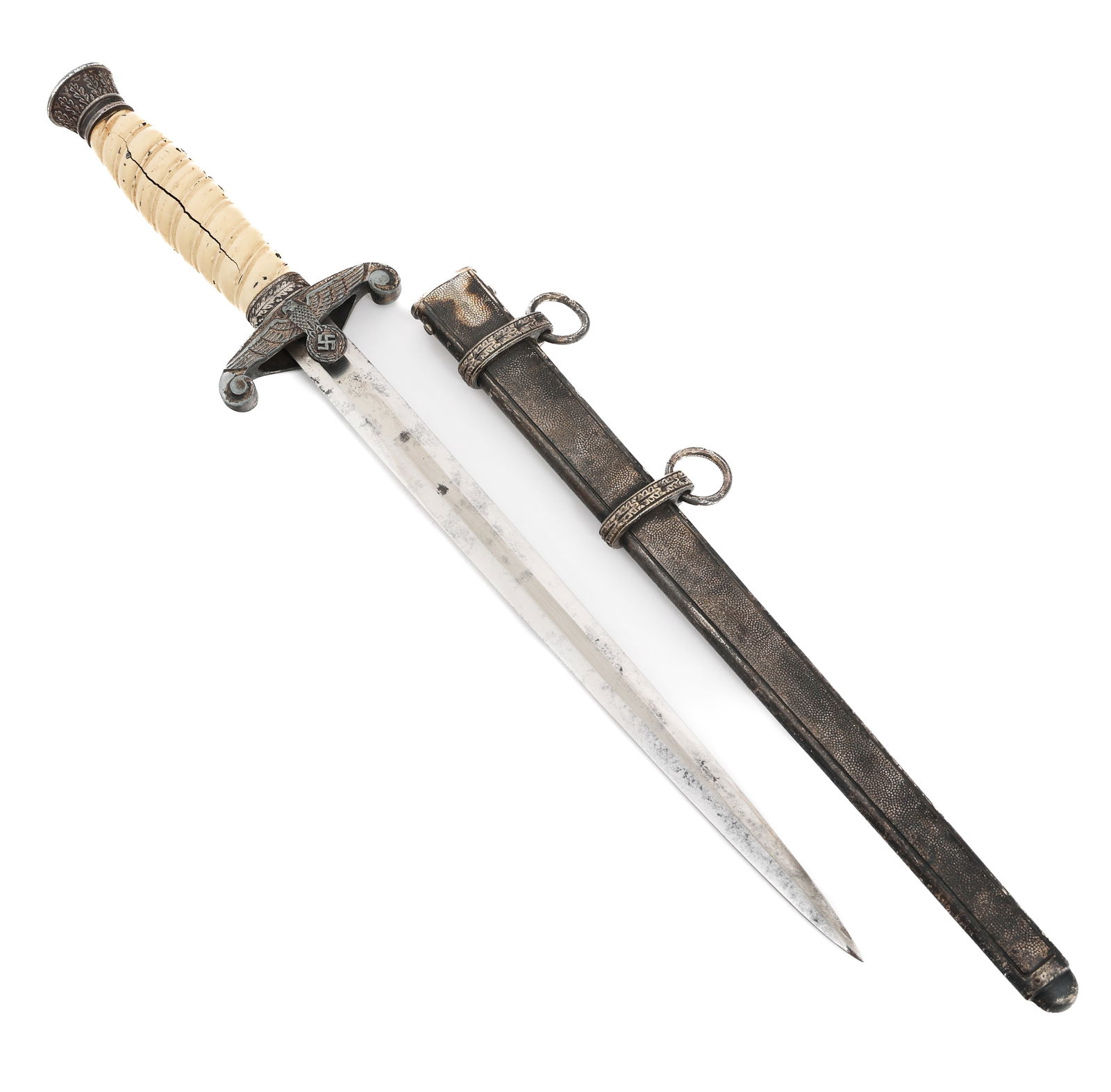 WWII GERMAN ARMY M1935 OFFICER DAGGER by R. KLAAS: WWII GERMAN ARMY M1935 OFFICER DAGGER by R. KLAAS WWII German Army Model 1935 Officer Dress Dagger. Bright, double edged blade. Maker marked by Robert Klaas. Leather buffer pad present. Faded nickel-s