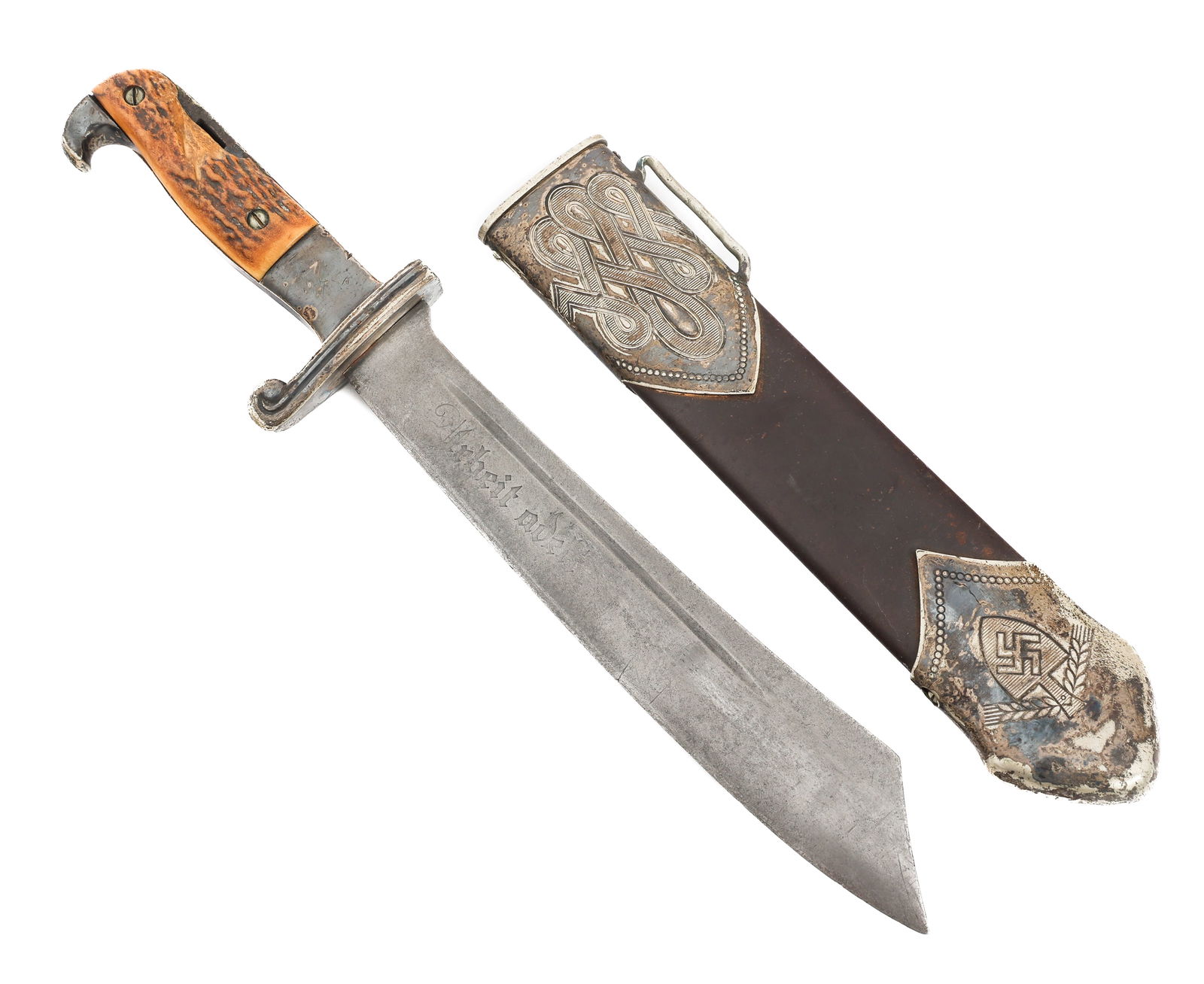 WWII GERMAN RAD SUBORDINATE HEWER DAGGER: WWII GERMAN RAD SUBORDINATE HEWER DAGGER WWII German Reichs Labour Service (RAD) Subordinate Hewer Dagger. Single edged, bright blade with fuller. Acid etched motto "Arbeit adelt" on one side. Maker m