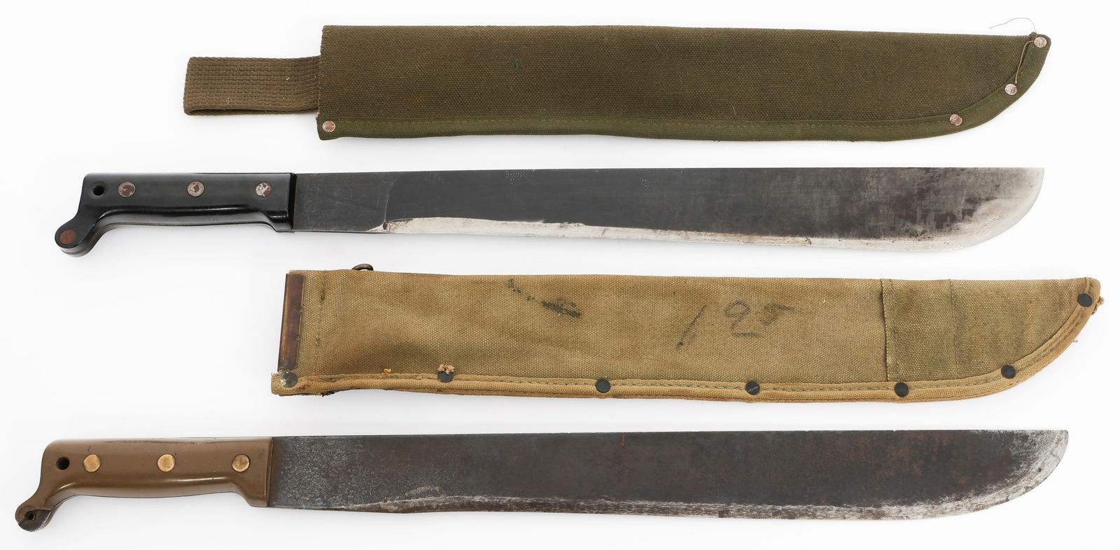 WWII US M1942 MACHETES WITH SCABBARDS: WWII US M1942 MACHETES WITH SCABBARDS WWII US Model 1942 Machete with Scabbards. (2) M1942. Single edged, blued machete blades. One is maker marked by SWI and dated 1943, and the other has no visible