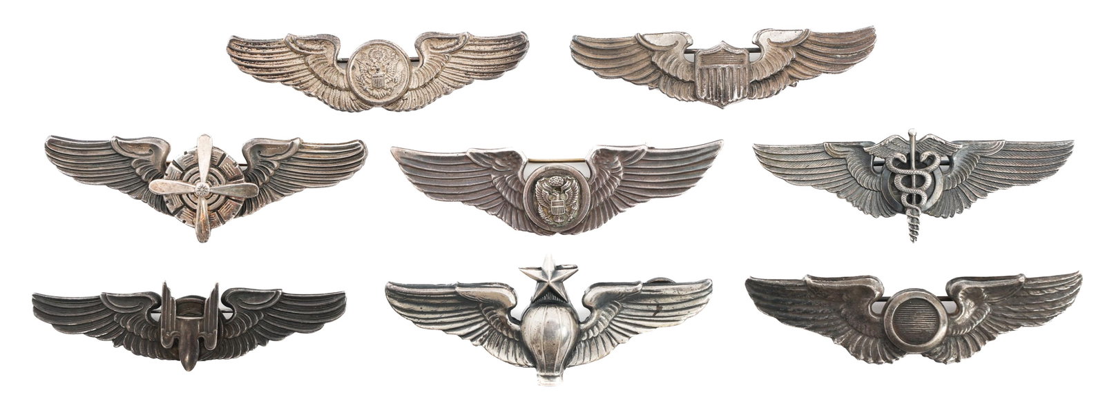 WWII - KOREAN WAR US AIR FORCE 3" PILOT WINGS: WWII - KOREAN WAR US AIR FORCE 3" PILOT WINGS WWII - Korean War US 3" Pilot Wings. Includes Senior Balloon, Aerial Gunner, Flight Surgeon, Observer, Pilot, Flight Engineer, and Air Crew wings. Majorit
