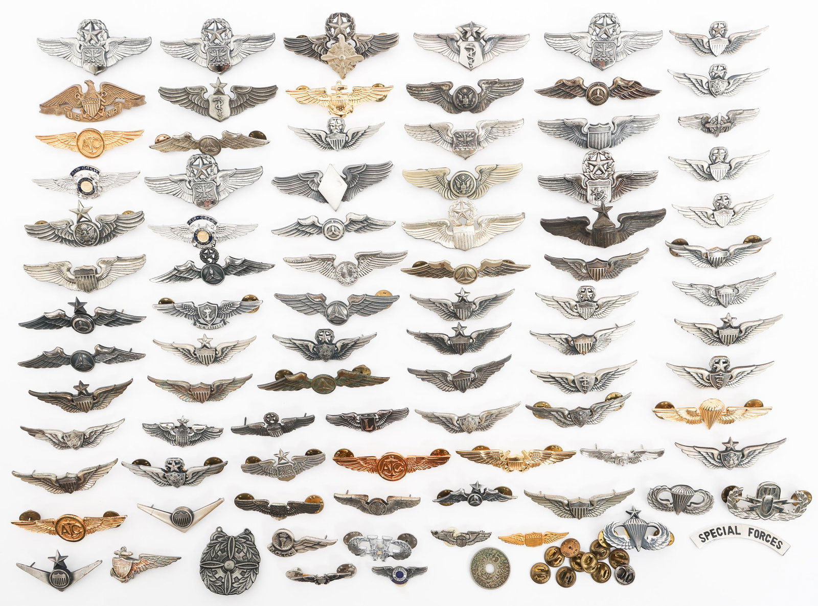 COLD WAR - CURRENT US ARMED FORCES AVIATION WINGS: COLD WAR - CURRENT US ARMED FORCES AVIATION WINGS Cold War - Current US Armed Forces Aviation Wings. Includes Coast Guard, Army, Navy and Air Force pilot, air crew, navigator and more. Various makers.