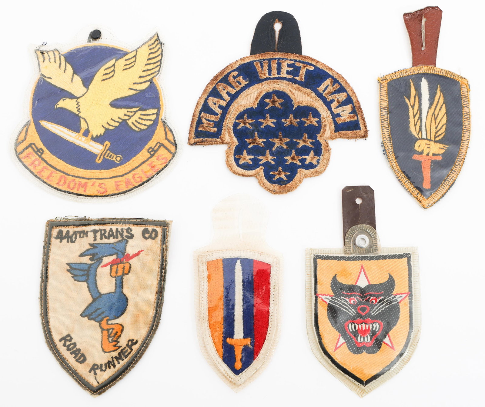 VIETNAM WAR US ARMY POCKET HANGER PATCHES: VIETNAM WAR US ARMY POCKET HANGER PATCHES Vietnam War US Army Pocket Hanger Patches. All but one are encased in plastic sleeve with hanger. (1) ARVN Ranger. (1) 17th Aviation Group "Freedom's Eagles.