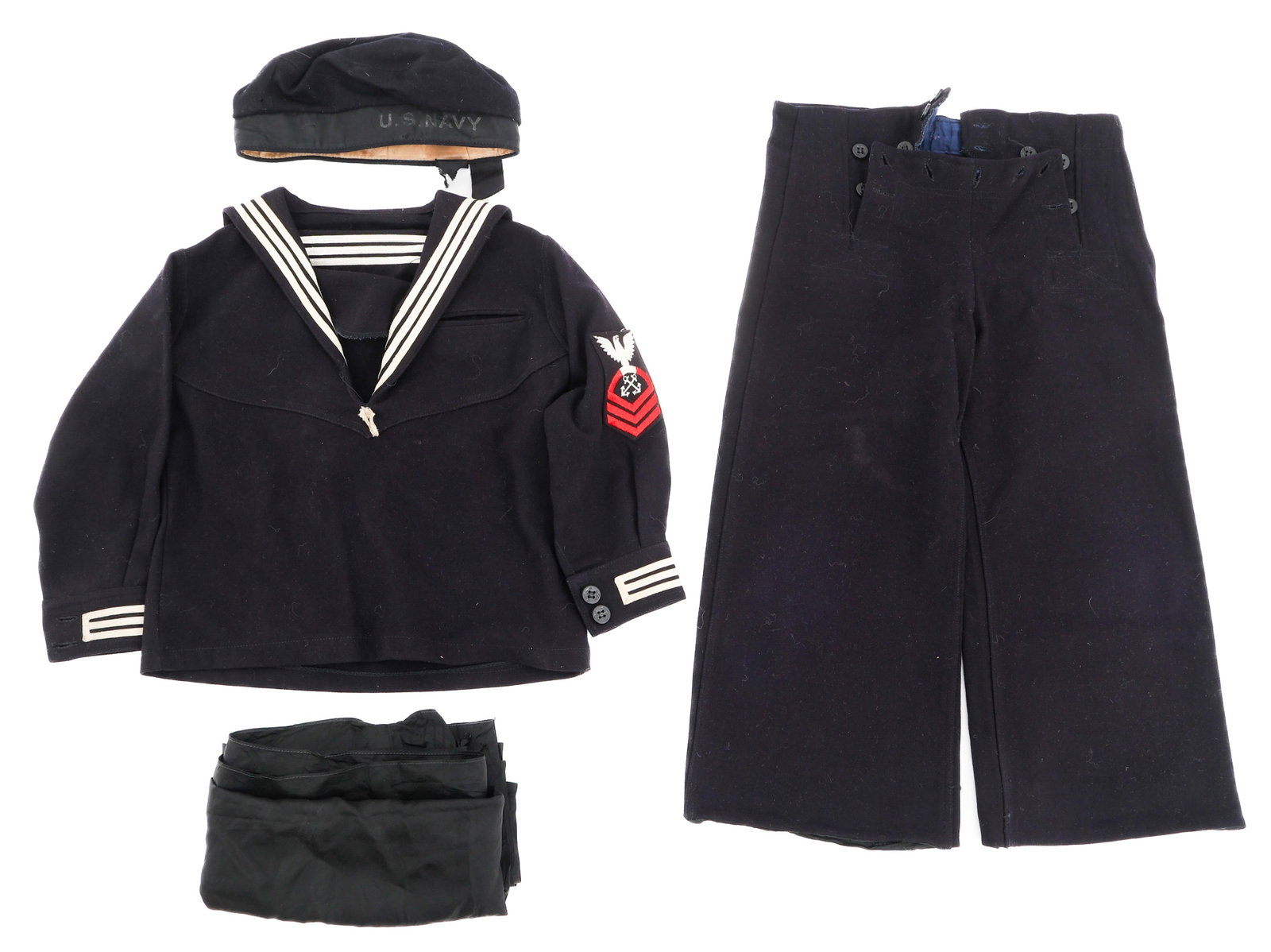 WWII US NAVY CHILD'S UNIFORM: WWII US NAVY CHILD'S UNIFORM WWII US Navy Child's Uniform. Dark blue wool construction. Includes blouse with rank patch, trousers, "US Navy" Donald Duck cap, and neckerchief. Size: Extra Small