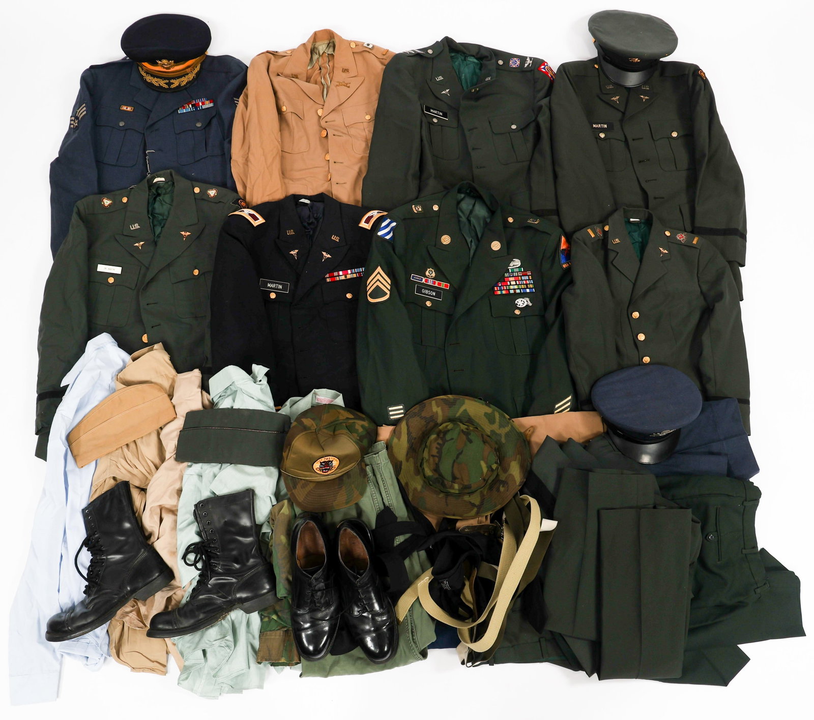 VIETNAM WAR - GULF WARS US ARMED FORCES UNIFORMS: VIETNAM WAR - GULF WARS US ARMED FORCES UNIFORMS Vietnam War - Gulf Wars US Armed Forces Uniform Items. Includes USMC ERDL Jungle Jacket, ERDL boonie hat, visor cap, combat boots, Army Green Service t