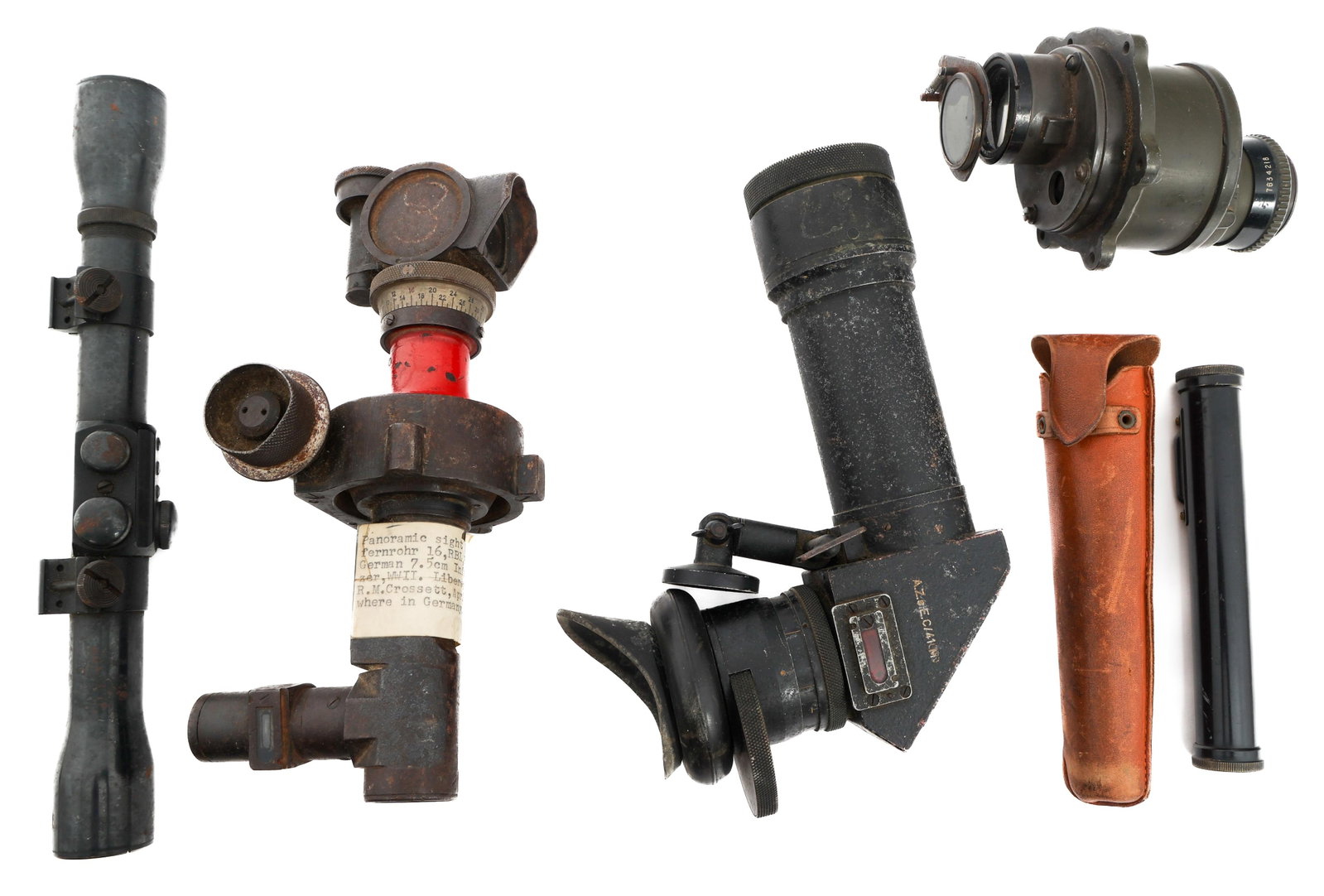 WWI - COLD WAR US & GERMAN PANORAMIC & RIFLE SCOPE: WWI - COLD WAR US & GERMAN PANORAMIC & RIFLE SCOPE WWI - Cold War US and German Panoramic and Rifle Scopes. (1) US Panoramic Scope. (1) German Panoramic Scope. (1) Weaver KV Scope. (1) Level. Includes