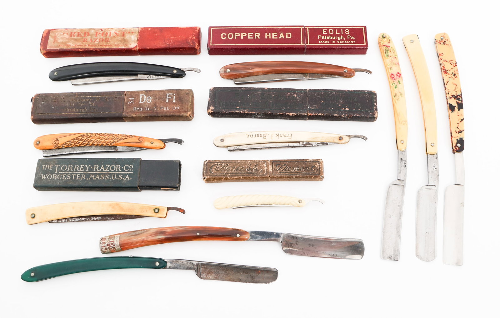 CIVILIAN SHAVING STRAIGHT RAZORS: CIVILIAN SHAVING STRAIGHT RAZORS Civilian Shaving Straight Razors. Makers include The Torrey Razor Co., Copper Head, Clauss, Daniel R. Makrauer B. S. Co. and more. Some have original boxes. Size: 5 5/