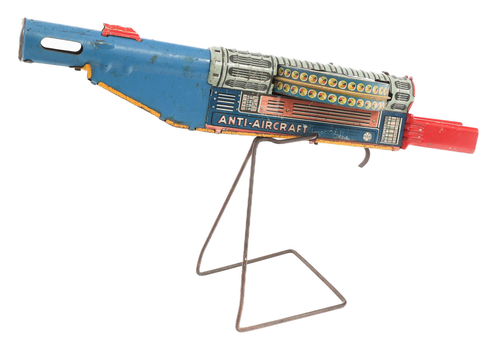 WWII US ANTI-AIRCRAFT "SPARKLE GUN" CHILDREN'S TOY: WWII US ANTI-AIRCRAFT "SPARKLE GUN" CHILDREN'S TOY WWII US Anti-Aircraft "Sparkle Gun" Children's Toy. Maker marked by Louis Marx & Co., New York. Steel construction. Includes wind up key and stand. S